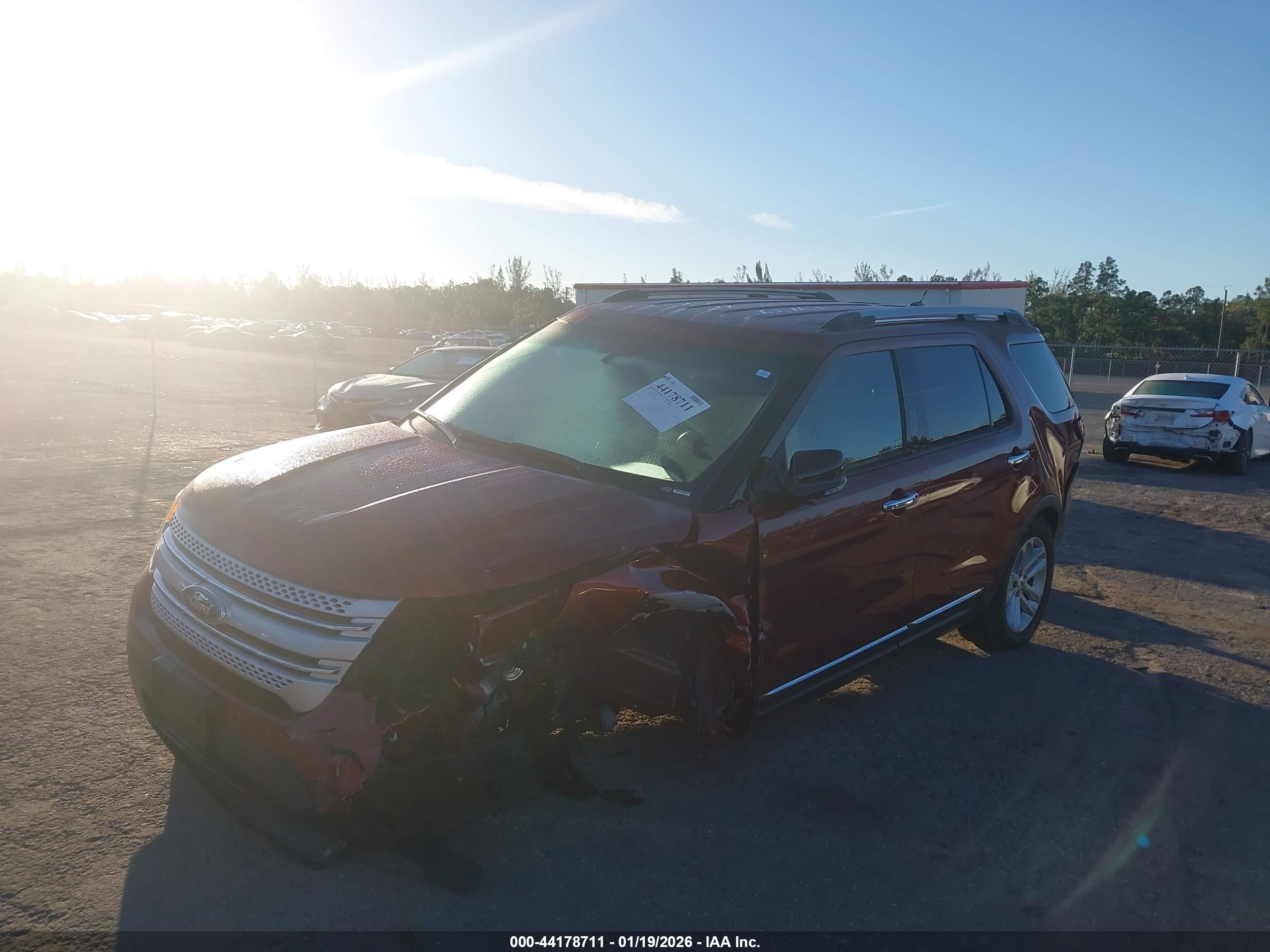 FORD EXPLORER image 6