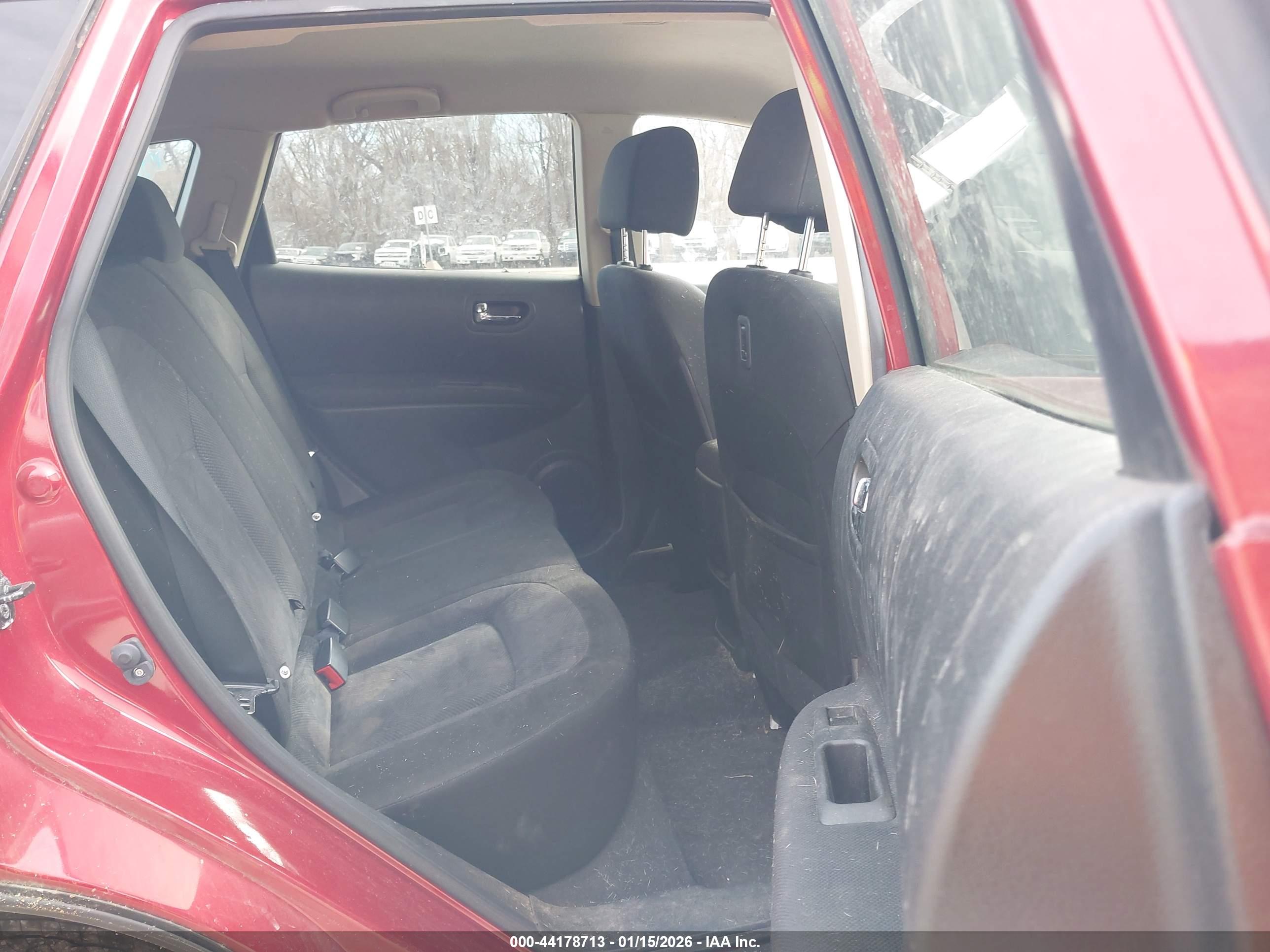 NISSAN ROGUE image 8
