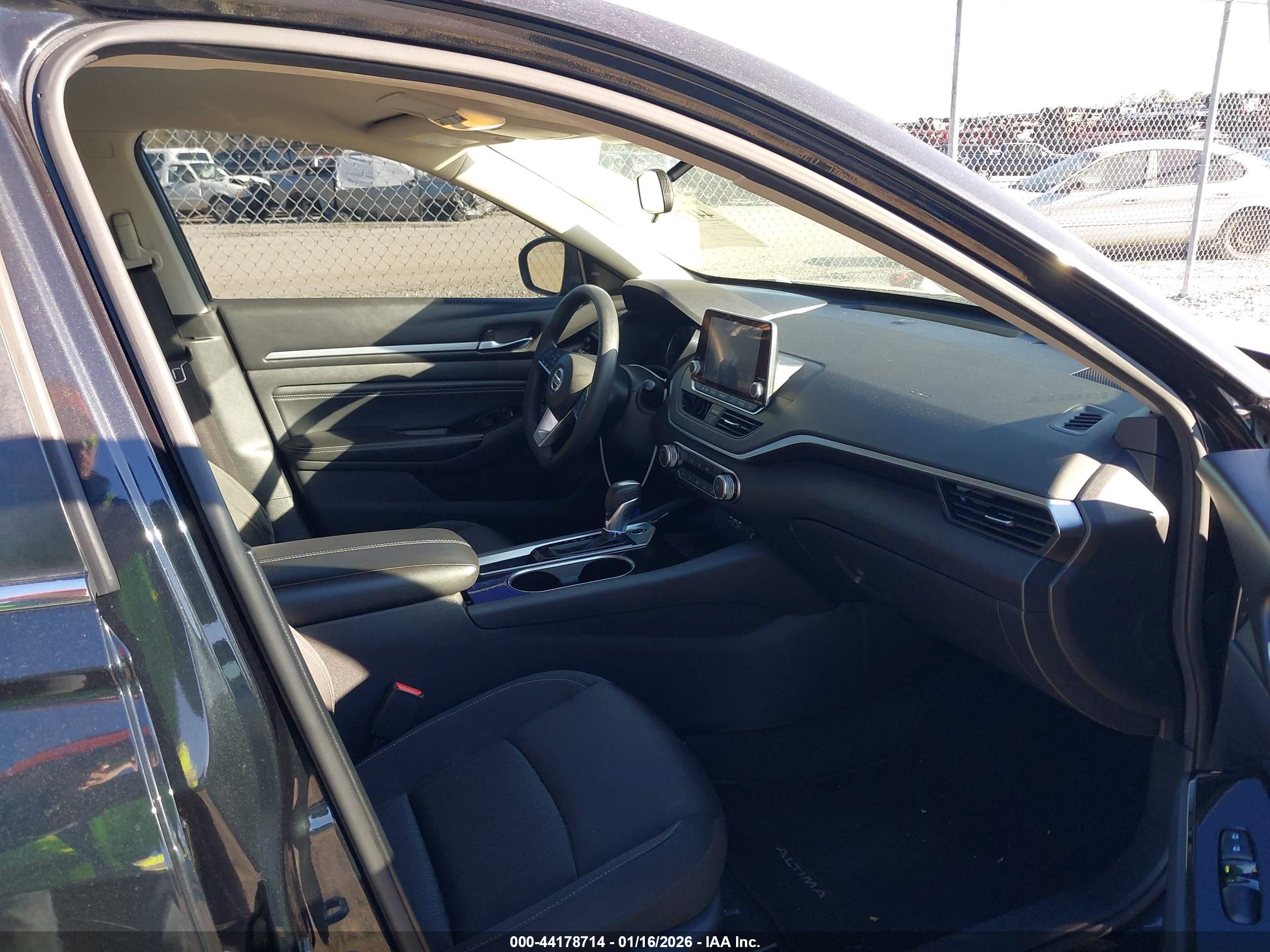 NISSAN ALTIMA image 5