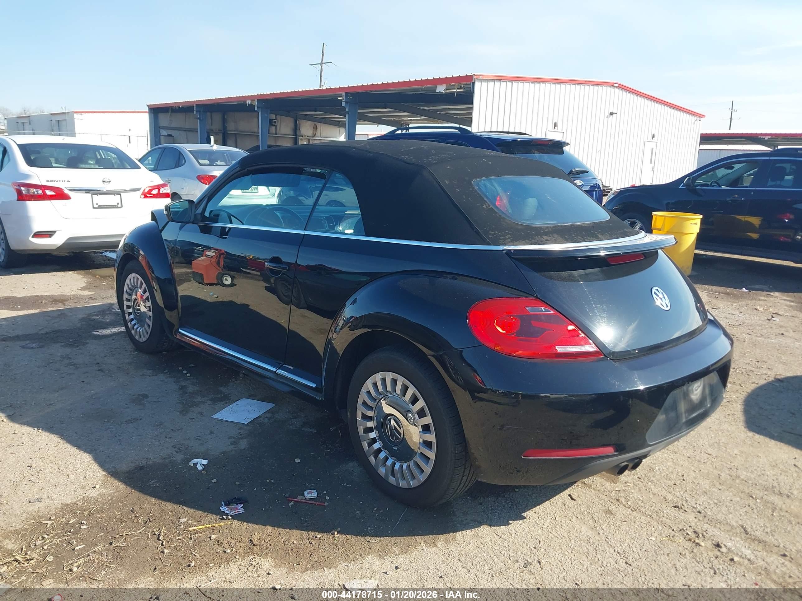 VOLKSWAGEN BEETLE image 3