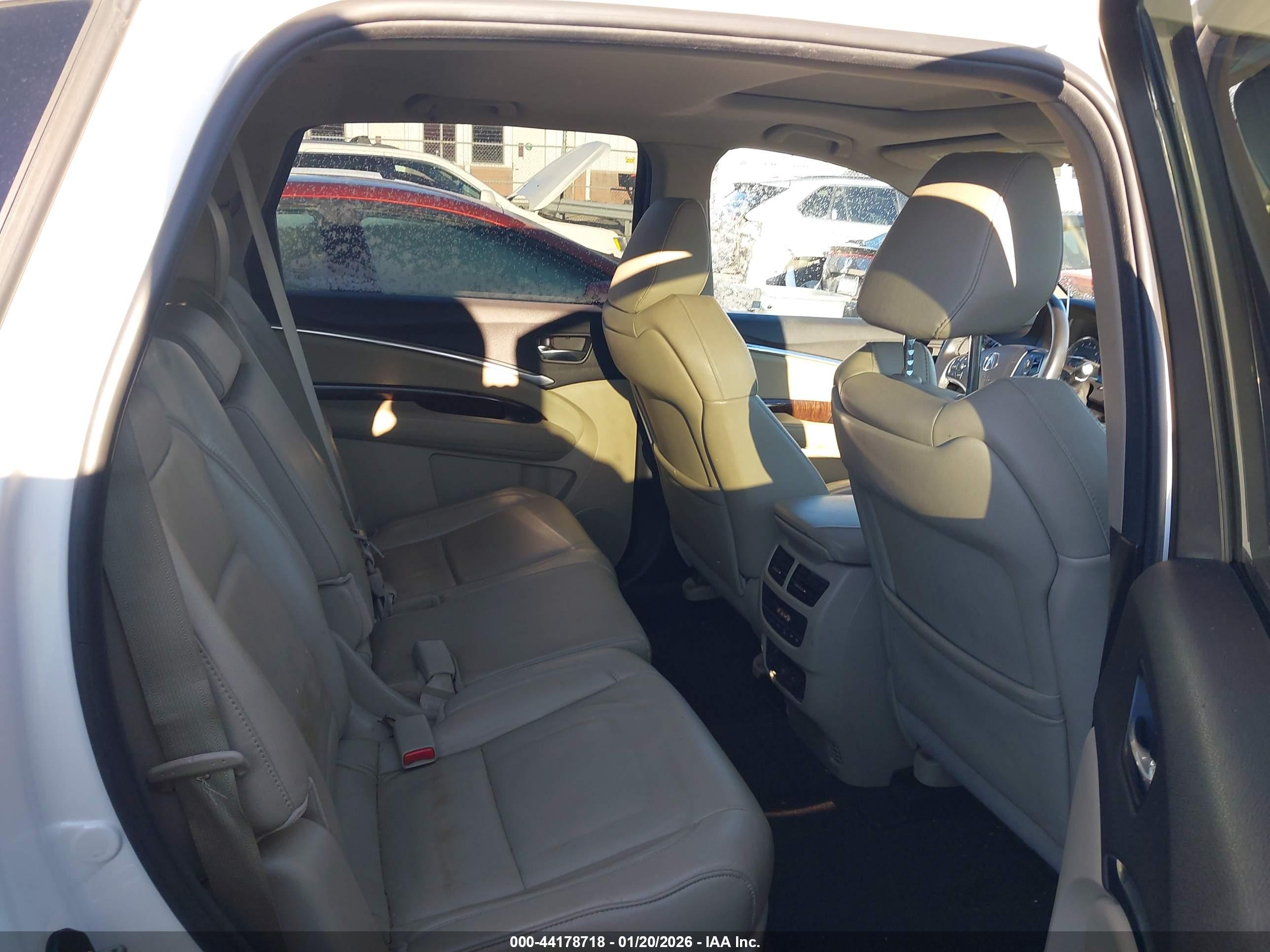 ACURA MDX image 8
