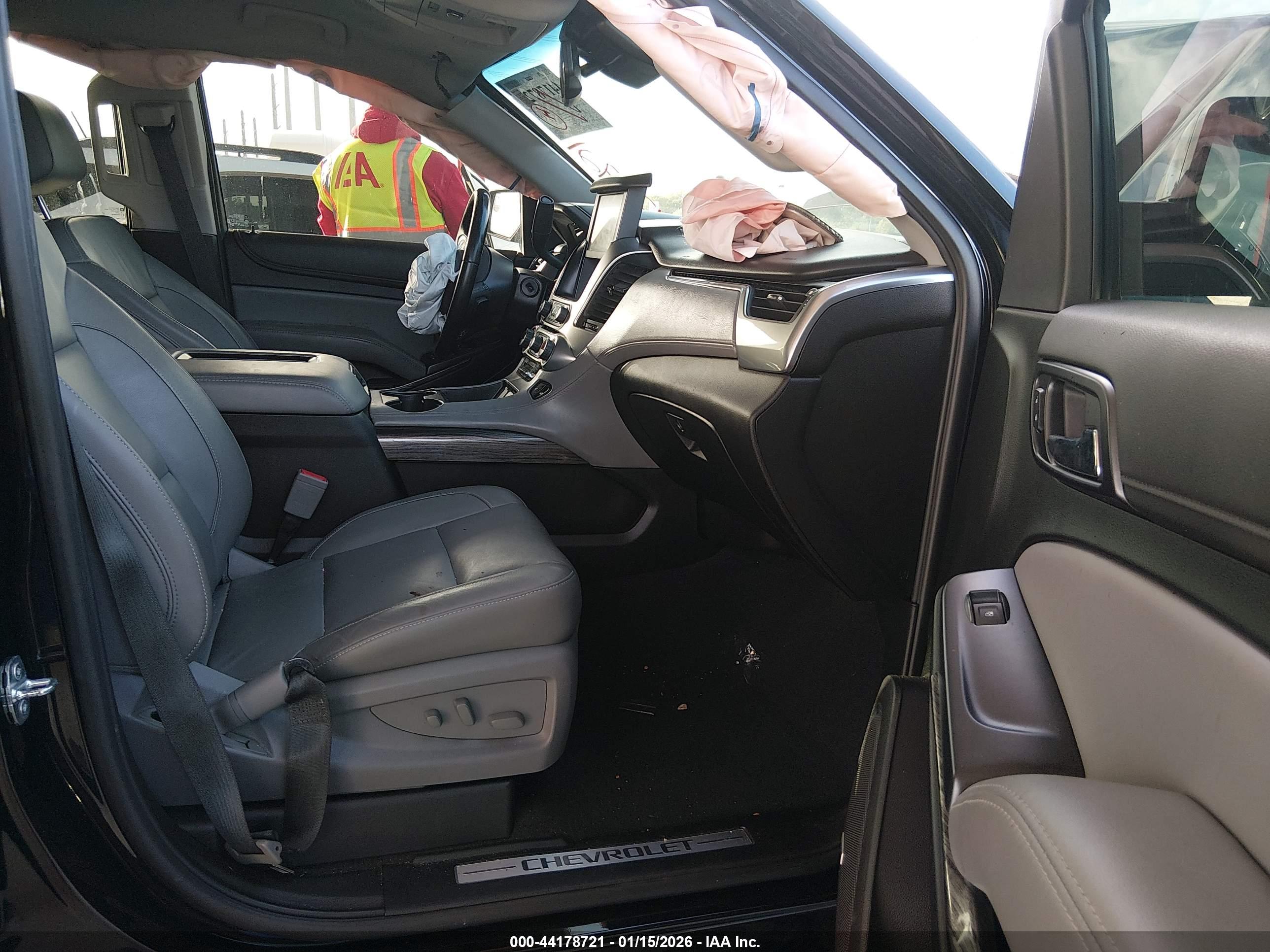 CHEVROLET TAHOE image 5