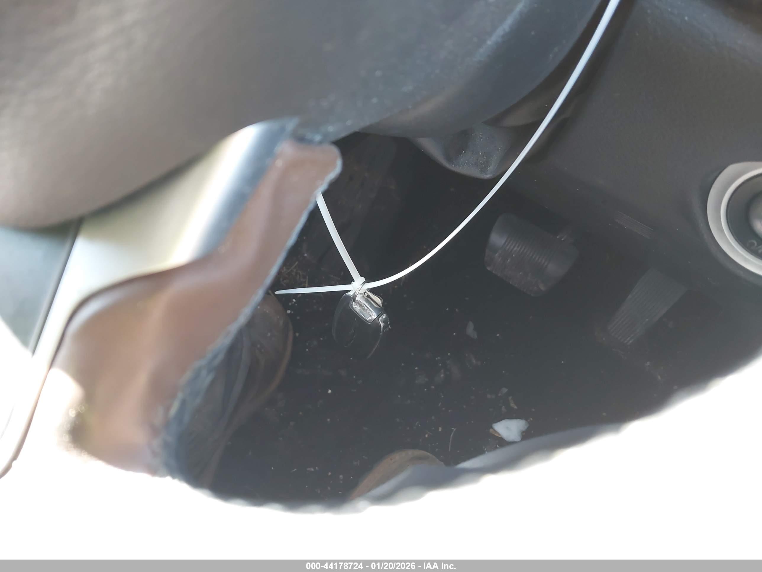 CHRYSLER PACIFICA image 11