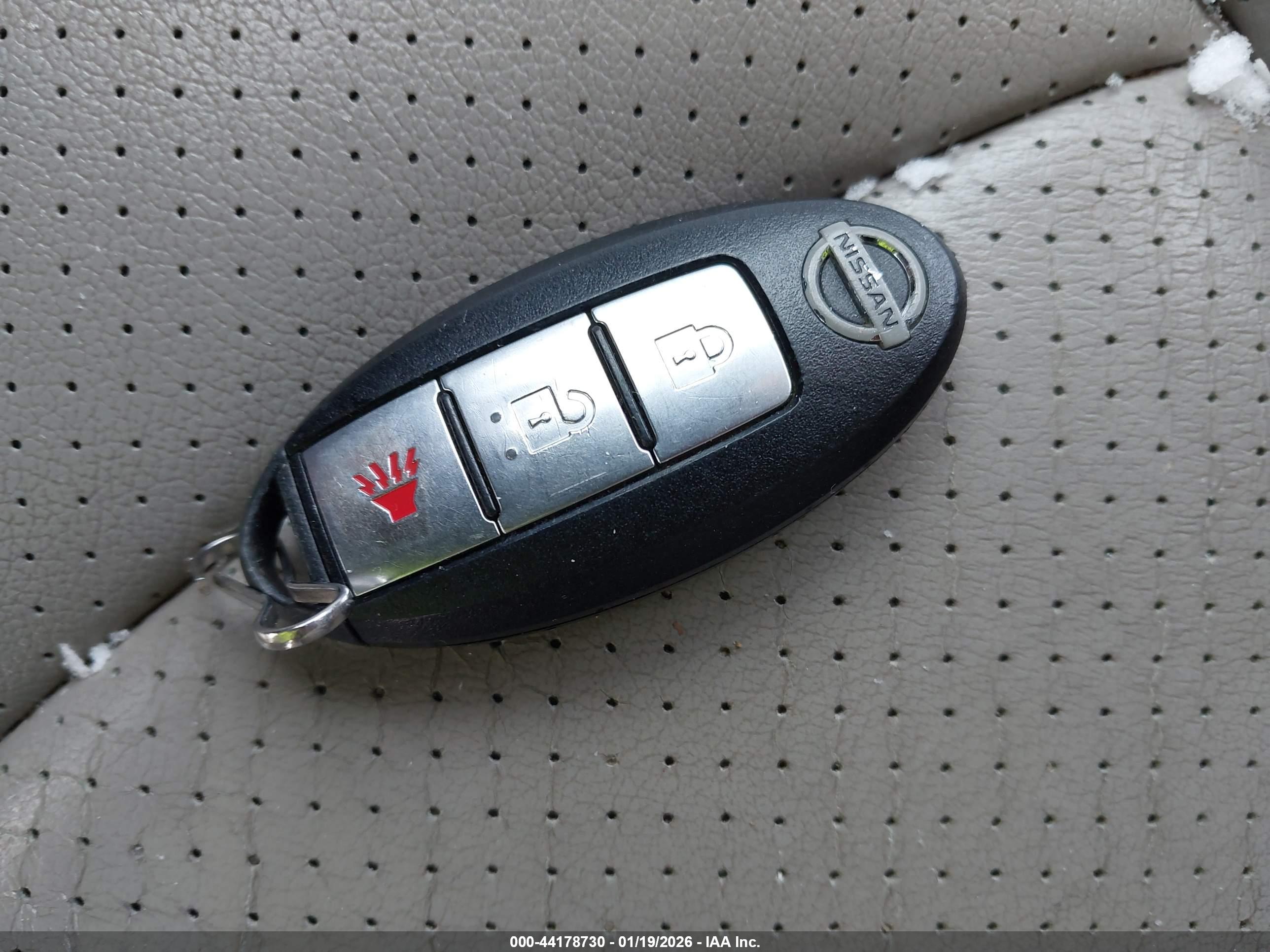 NISSAN ROGUE image 11