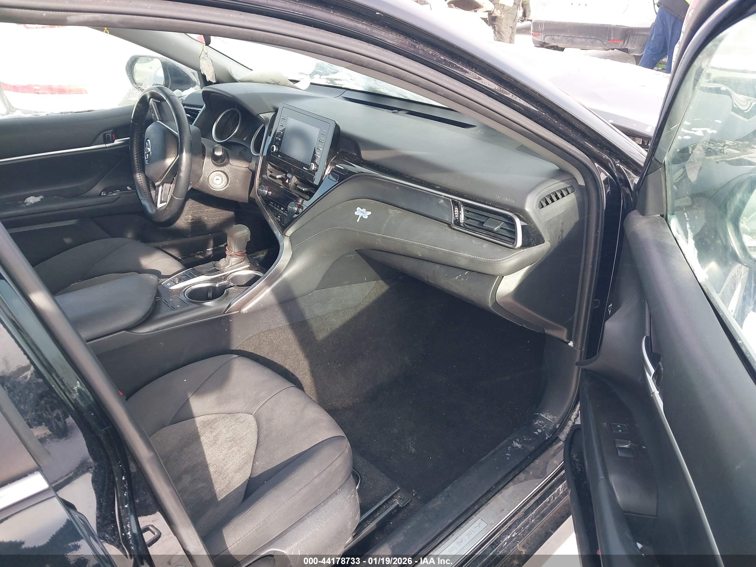 TOYOTA CAMRY image 5