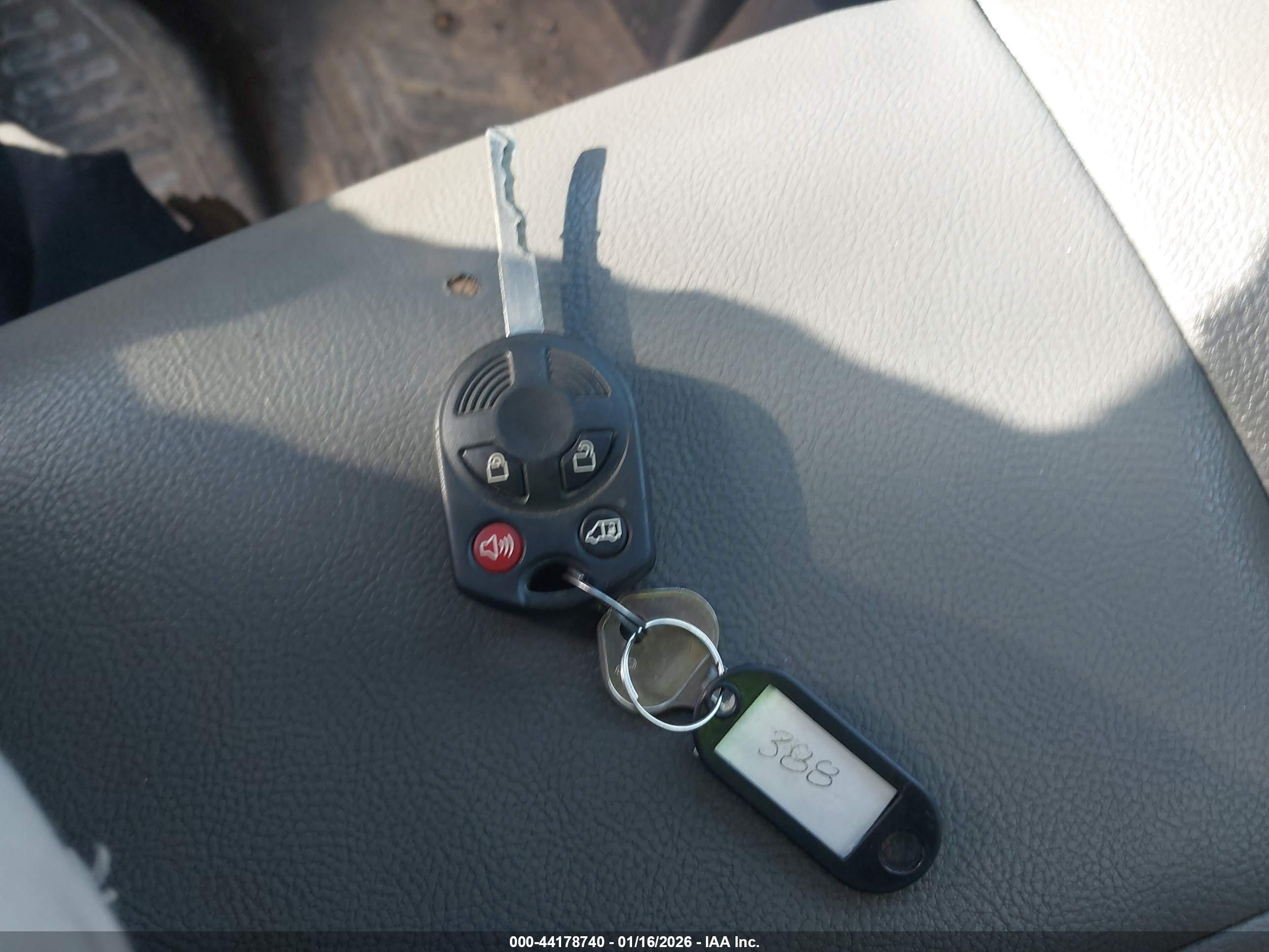 FORD TRANSIT-350 image 11