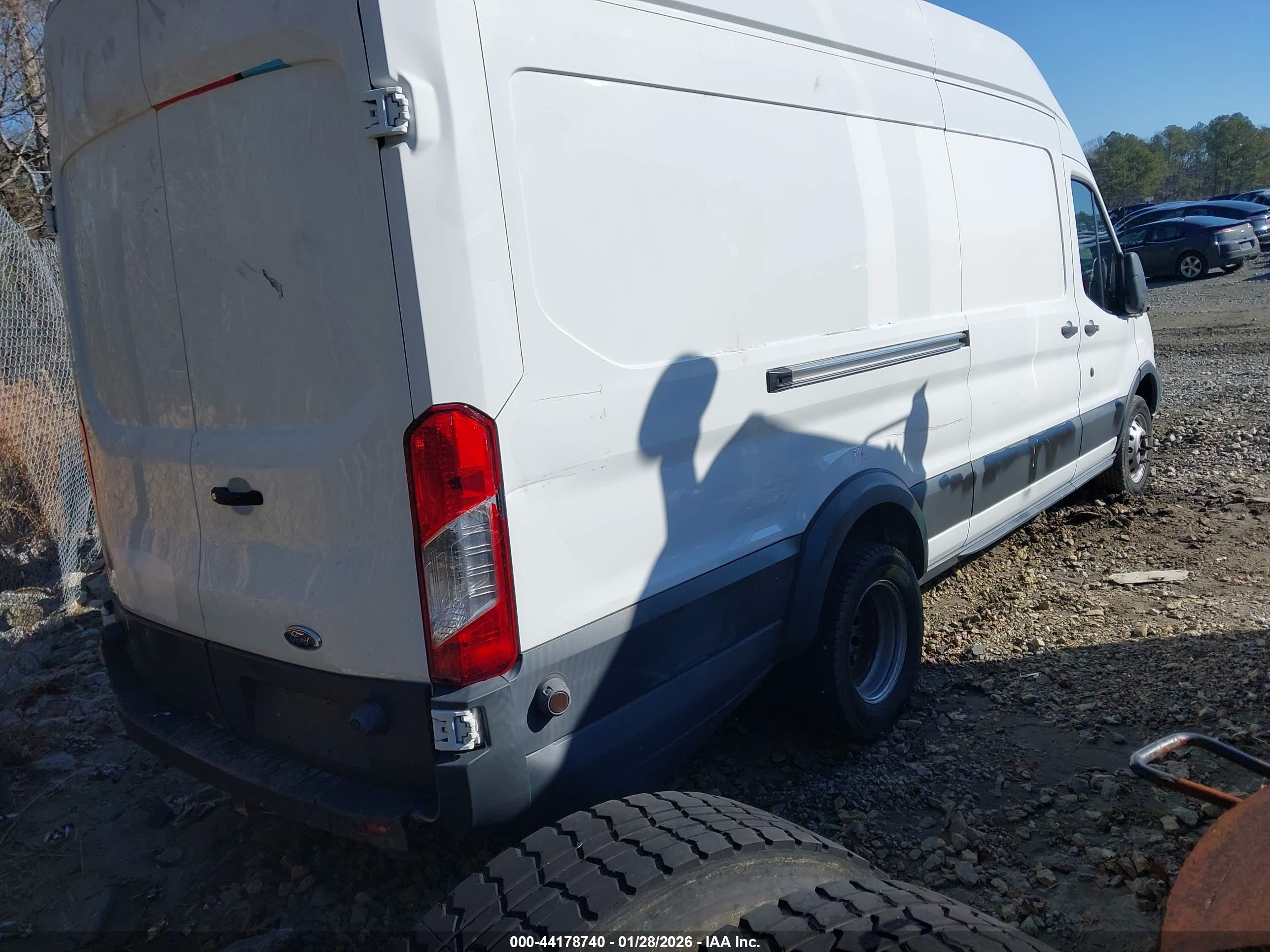 FORD TRANSIT-350 image 4
