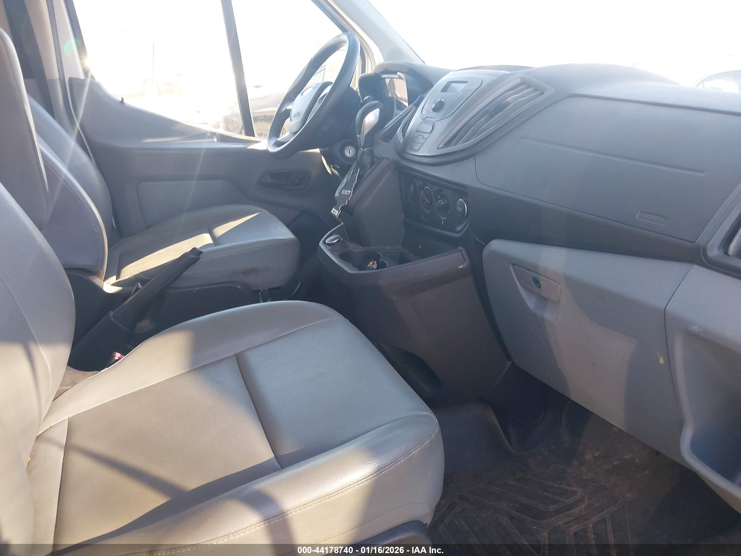 FORD TRANSIT-350 image 5