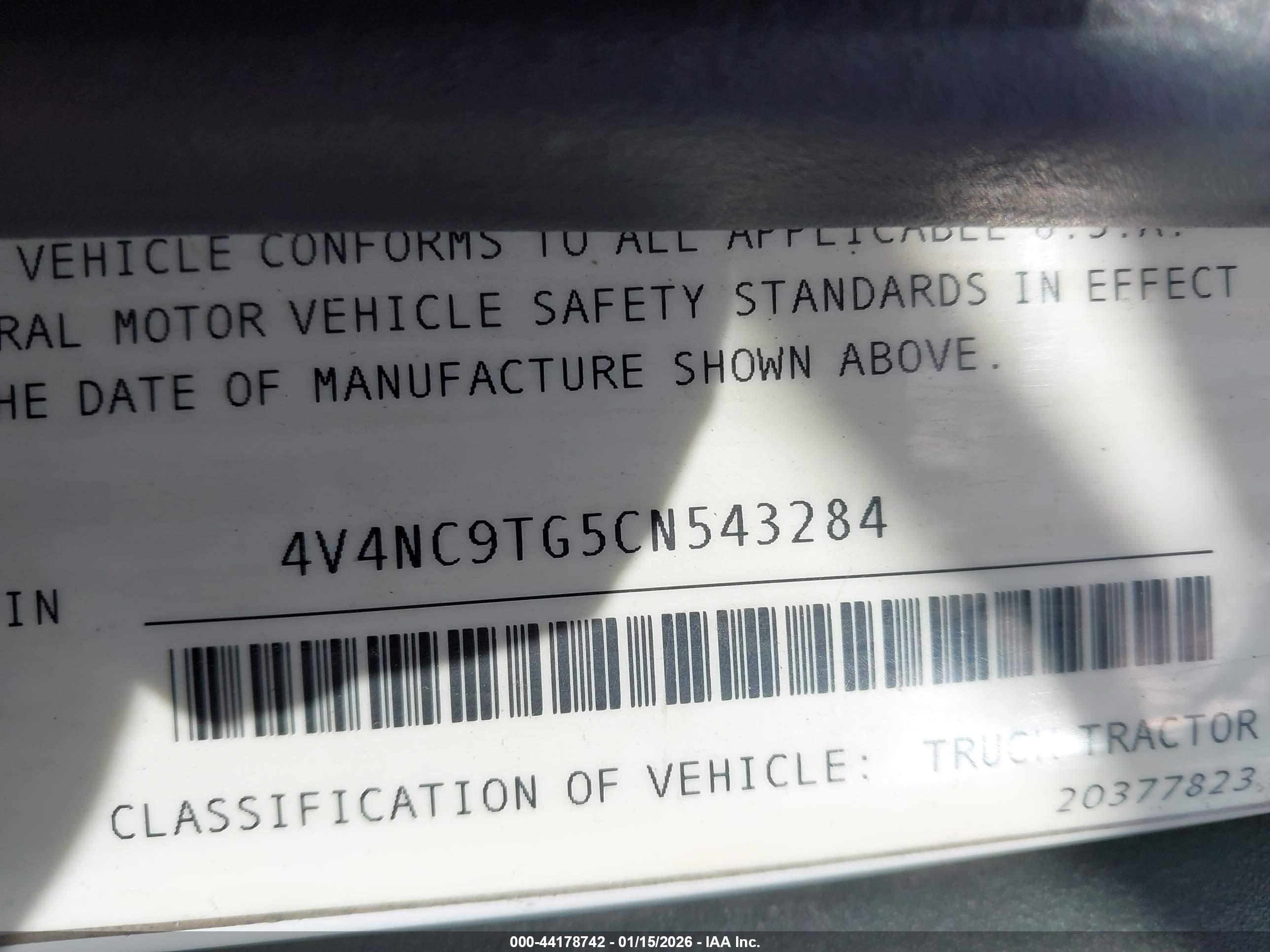 VOLVO VN image 9