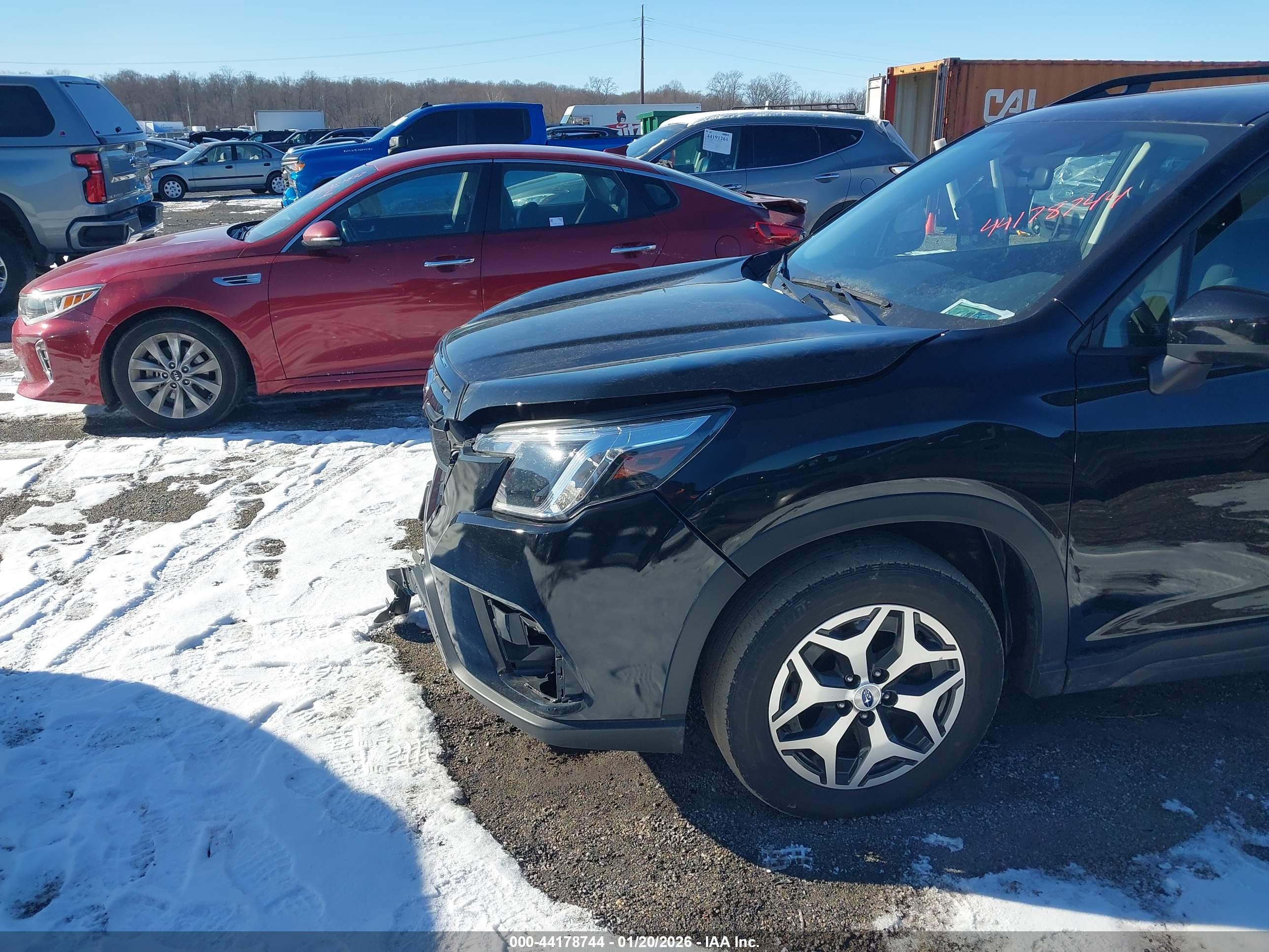 SUBARU FORESTER image 6