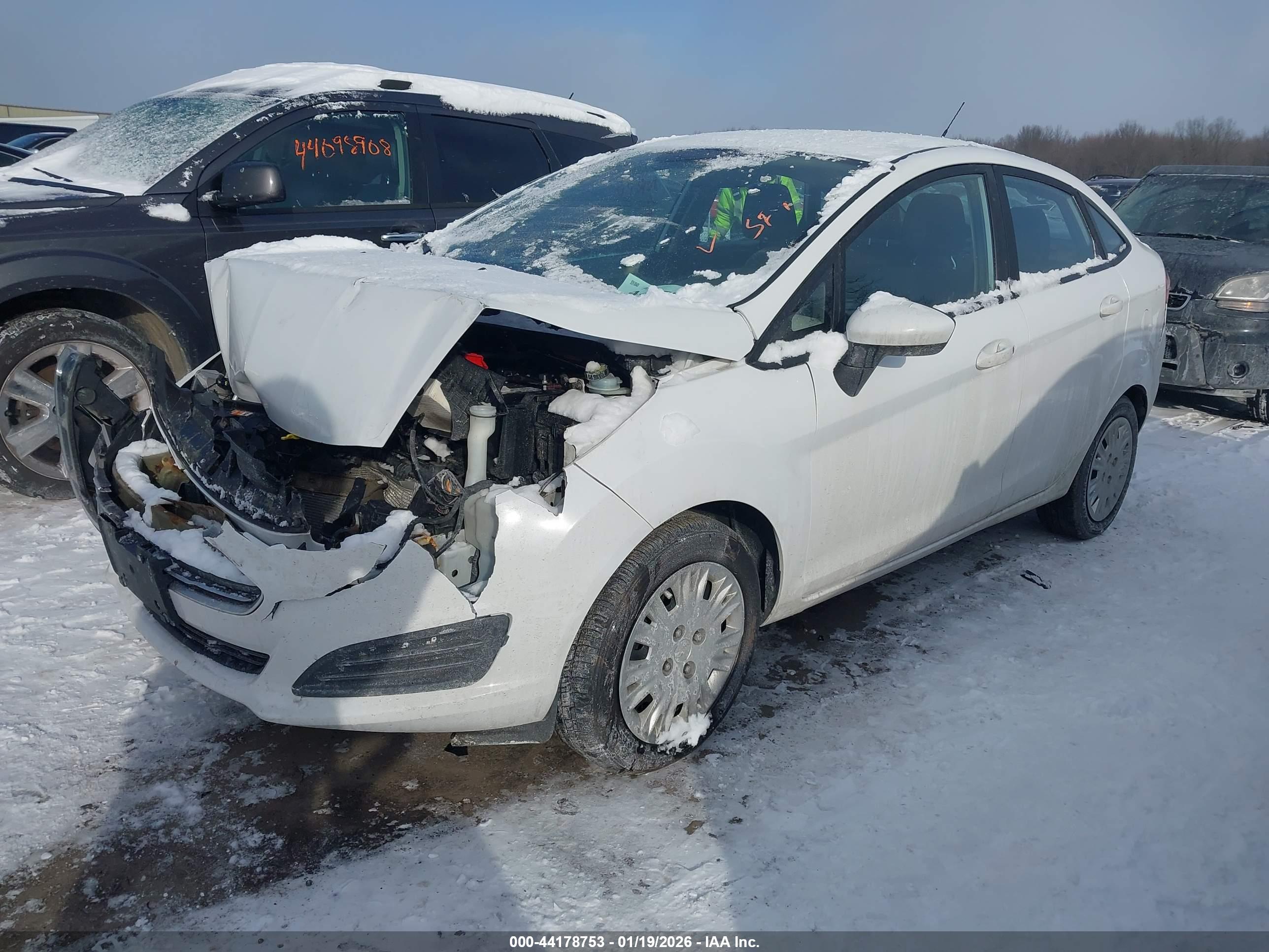 FORD FIESTA image 2