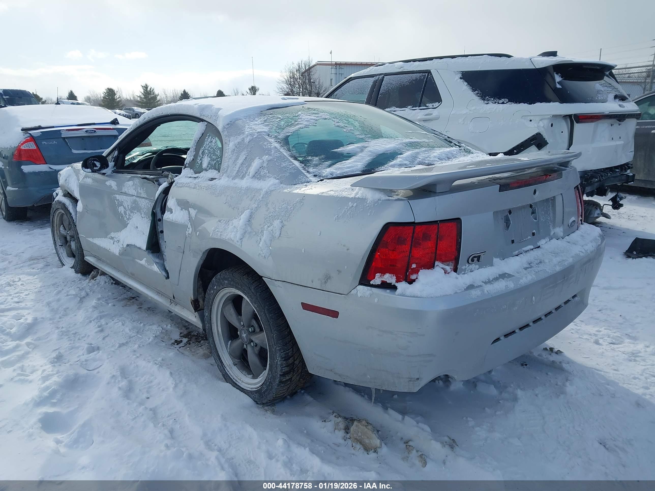 FORD MUSTANG image 3