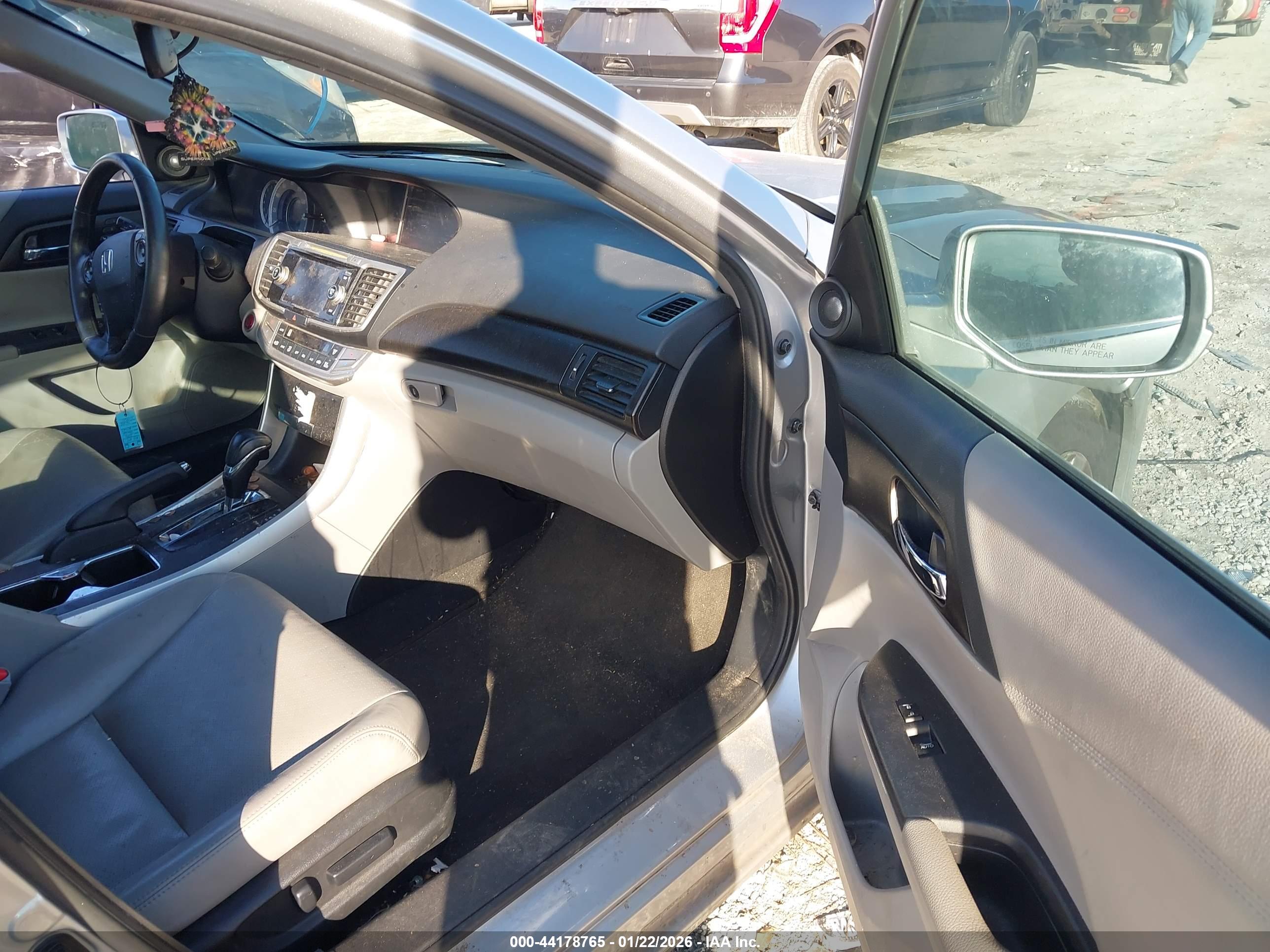 HONDA ACCORD image 5