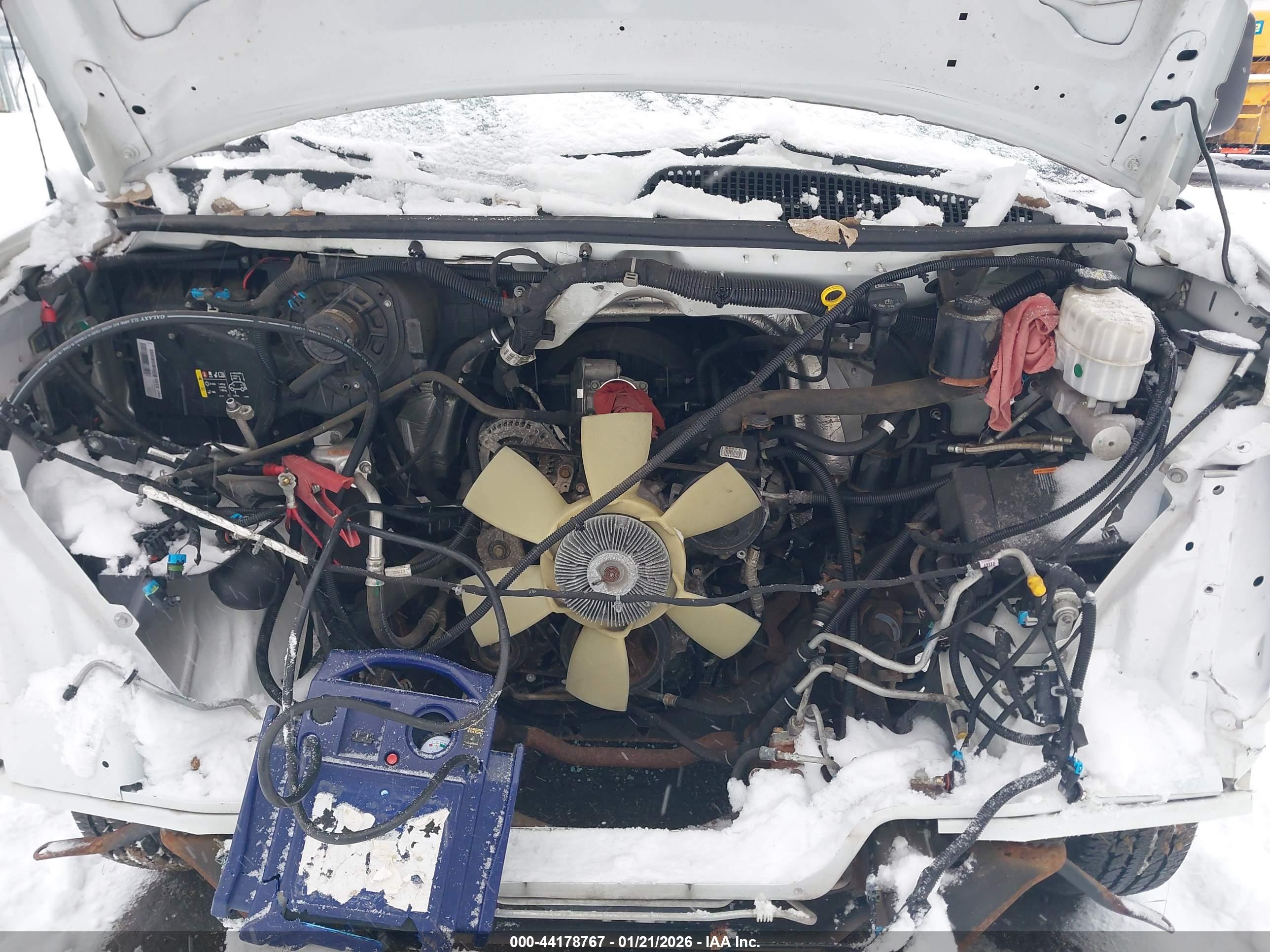 CHEVROLET EXPRESS image 10