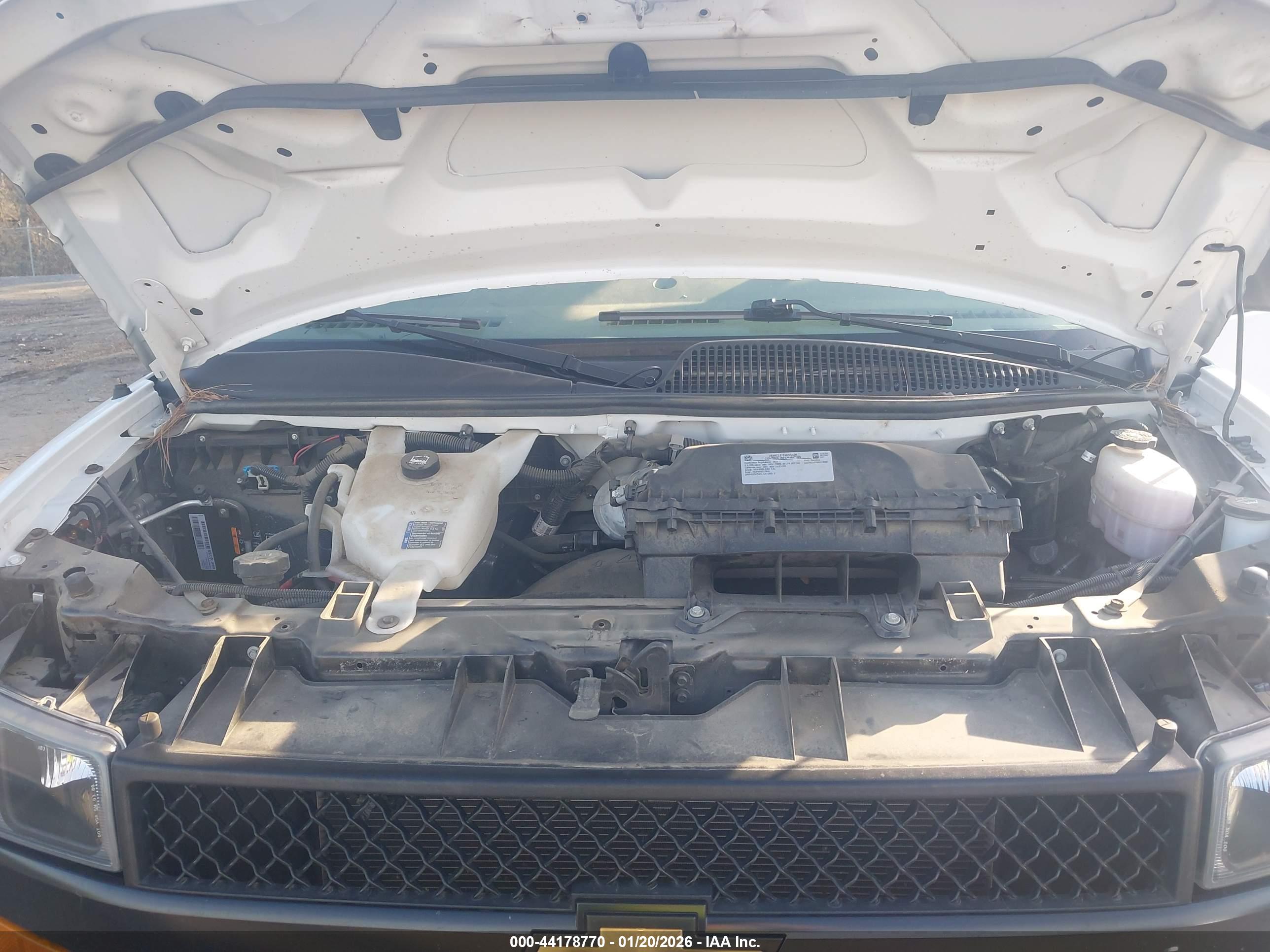CHEVROLET EXPRESS image 10