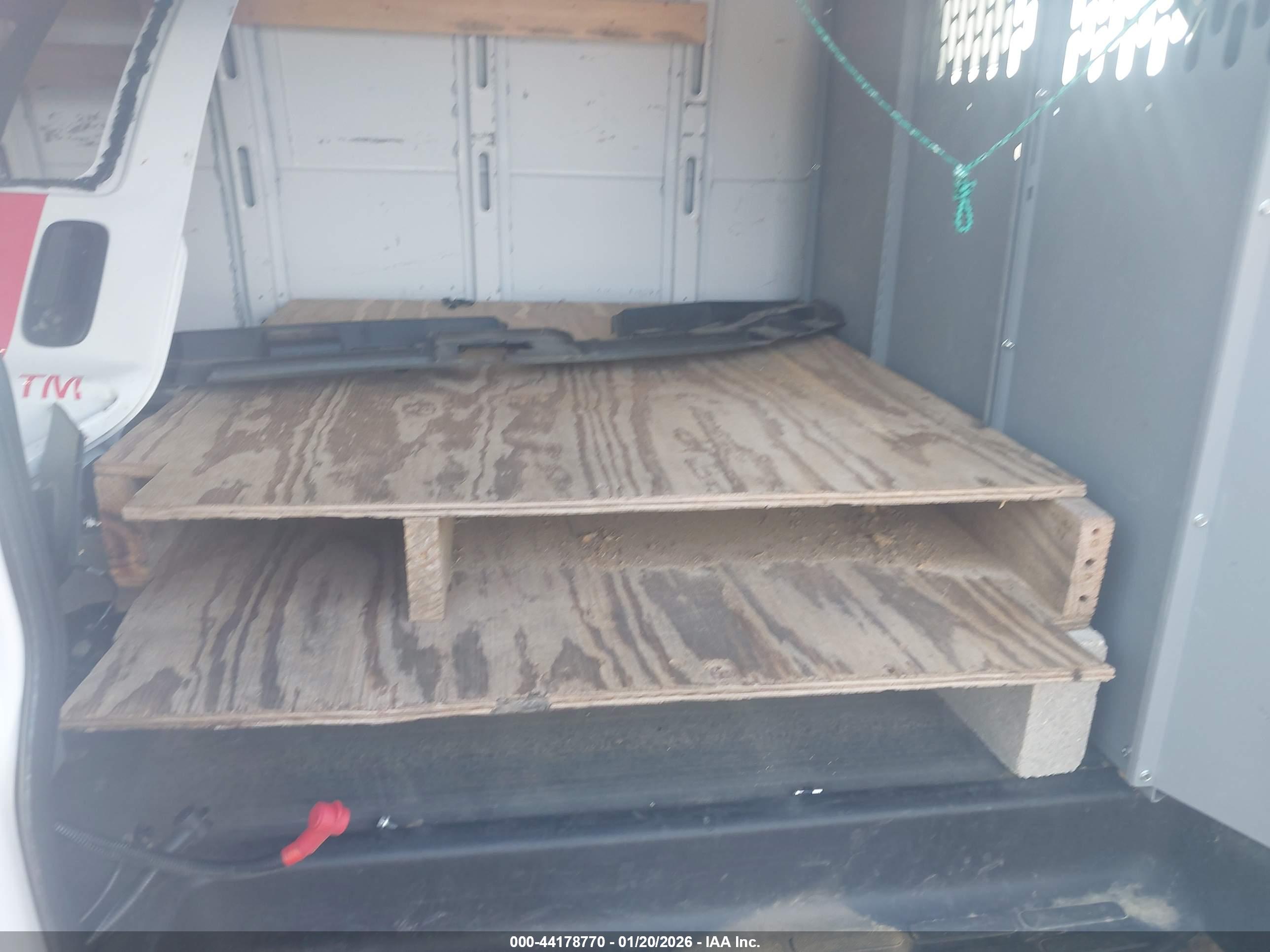 CHEVROLET EXPRESS image 8