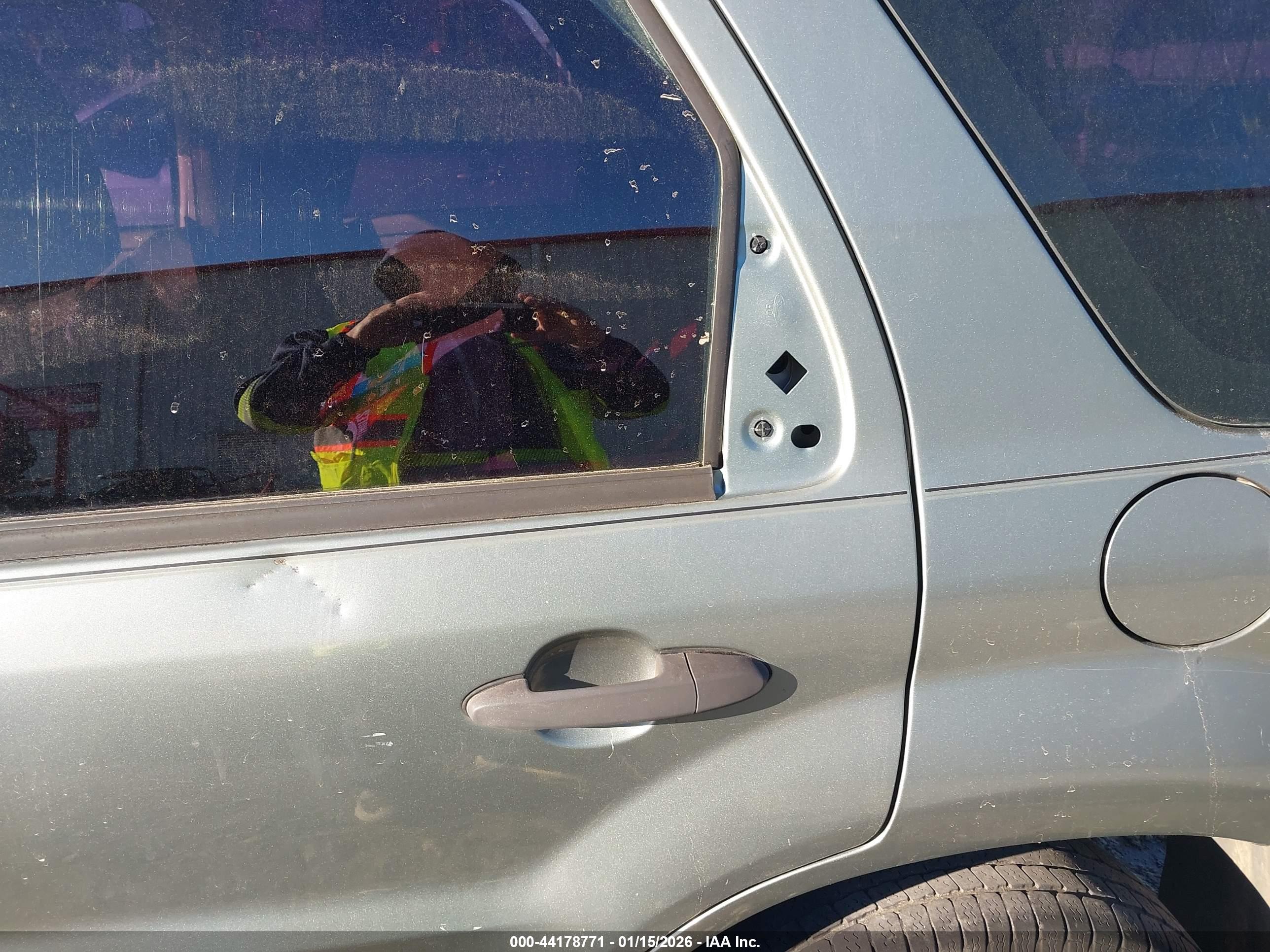 FORD ESCAPE image 6