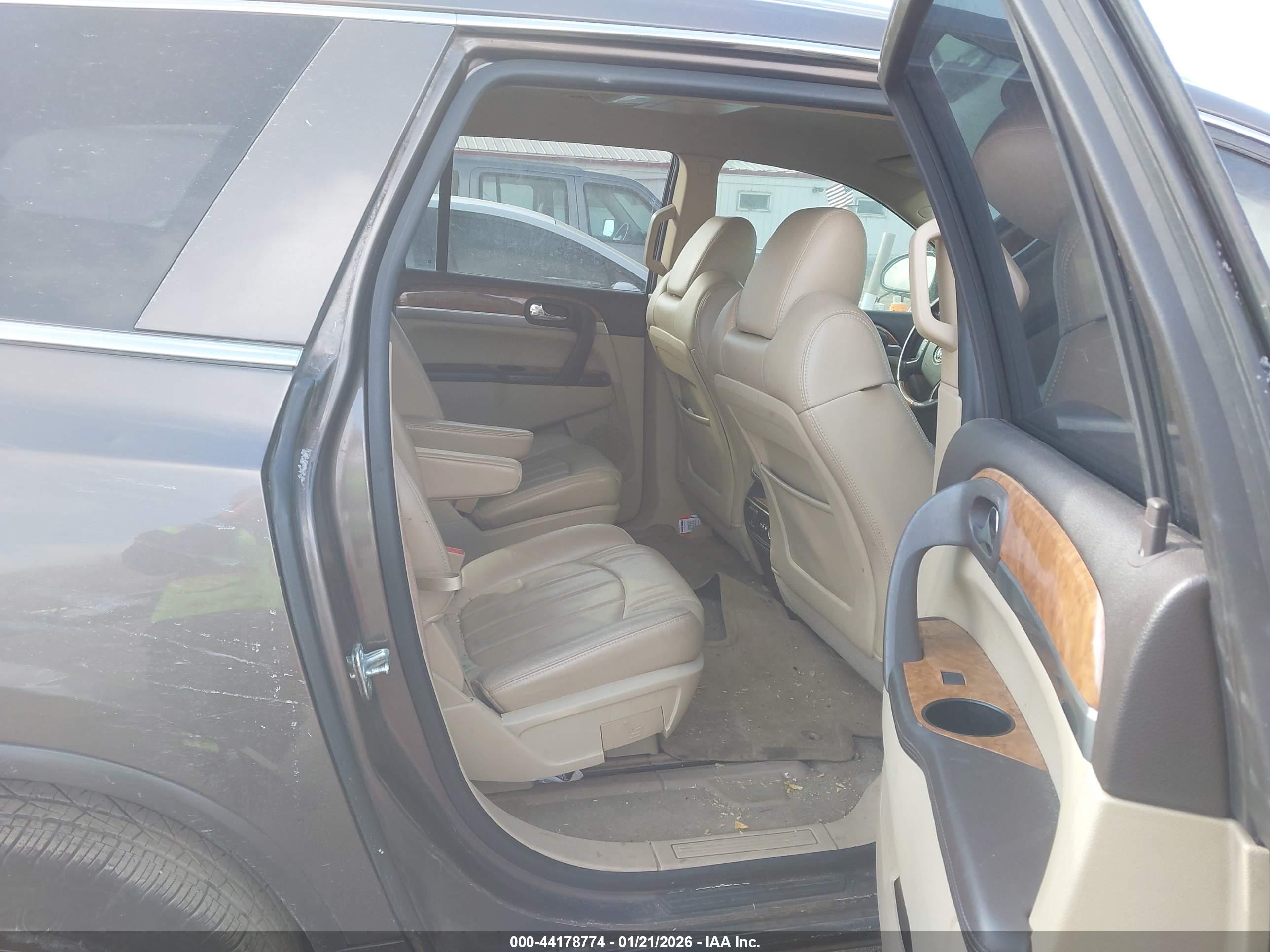 BUICK ENCLAVE image 8