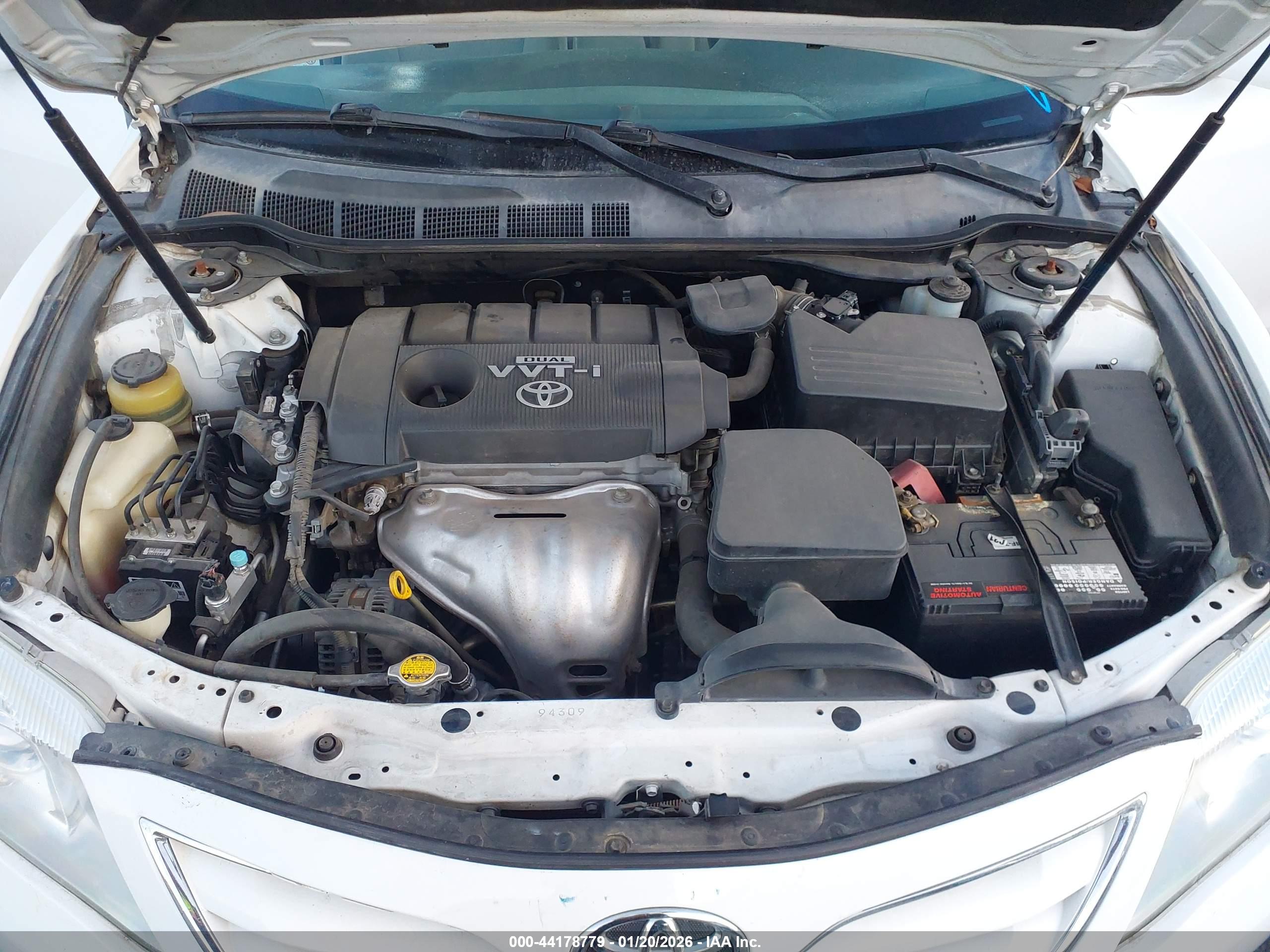 TOYOTA CAMRY image 10