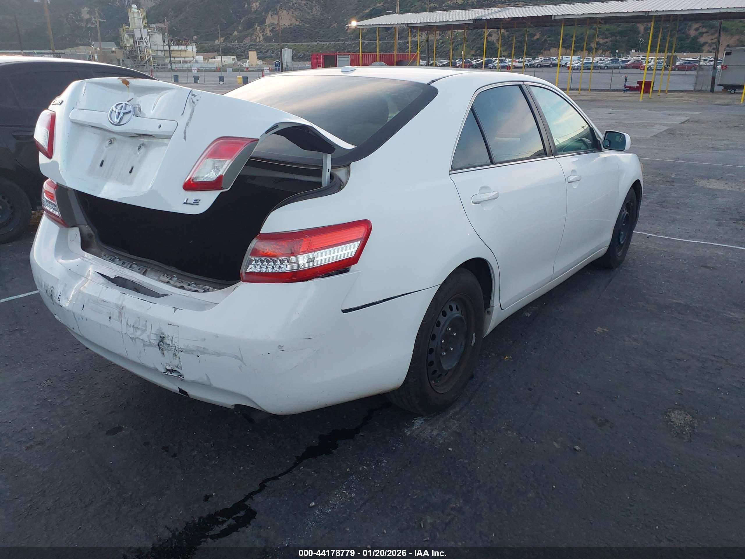 TOYOTA CAMRY image 4