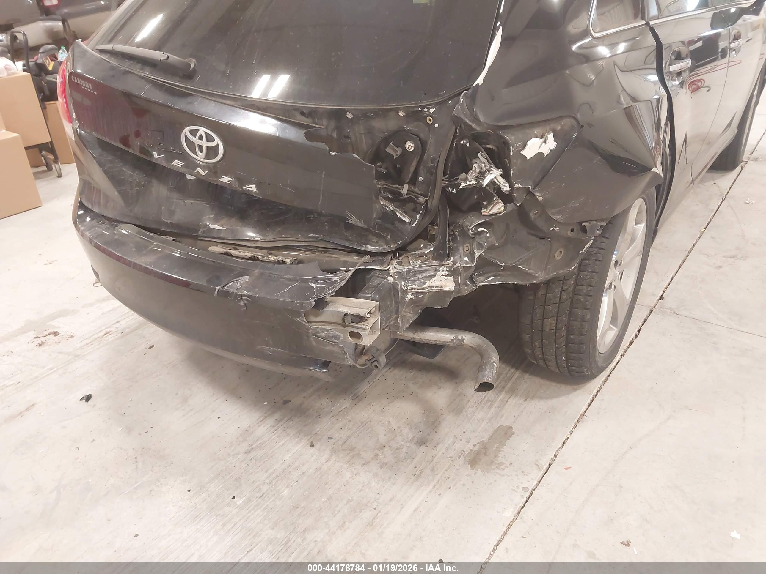 TOYOTA VENZA image 6