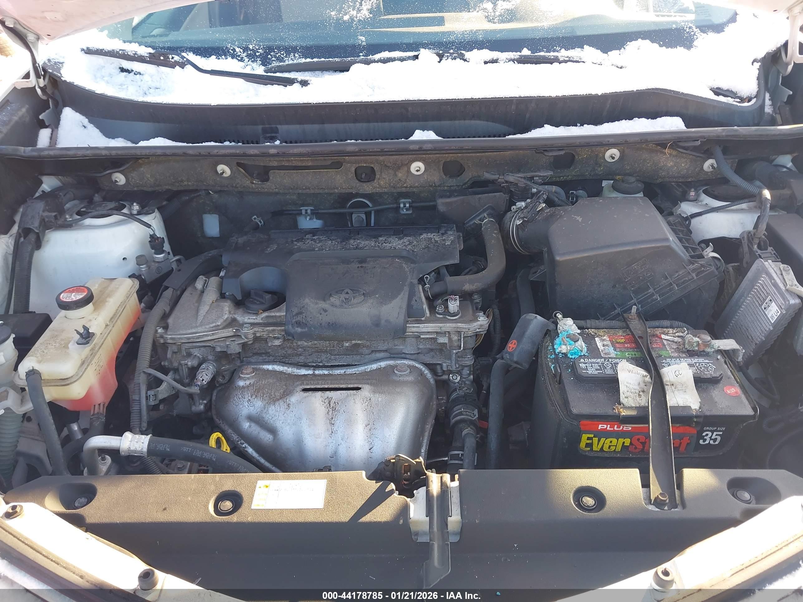 TOYOTA RAV4 image 10