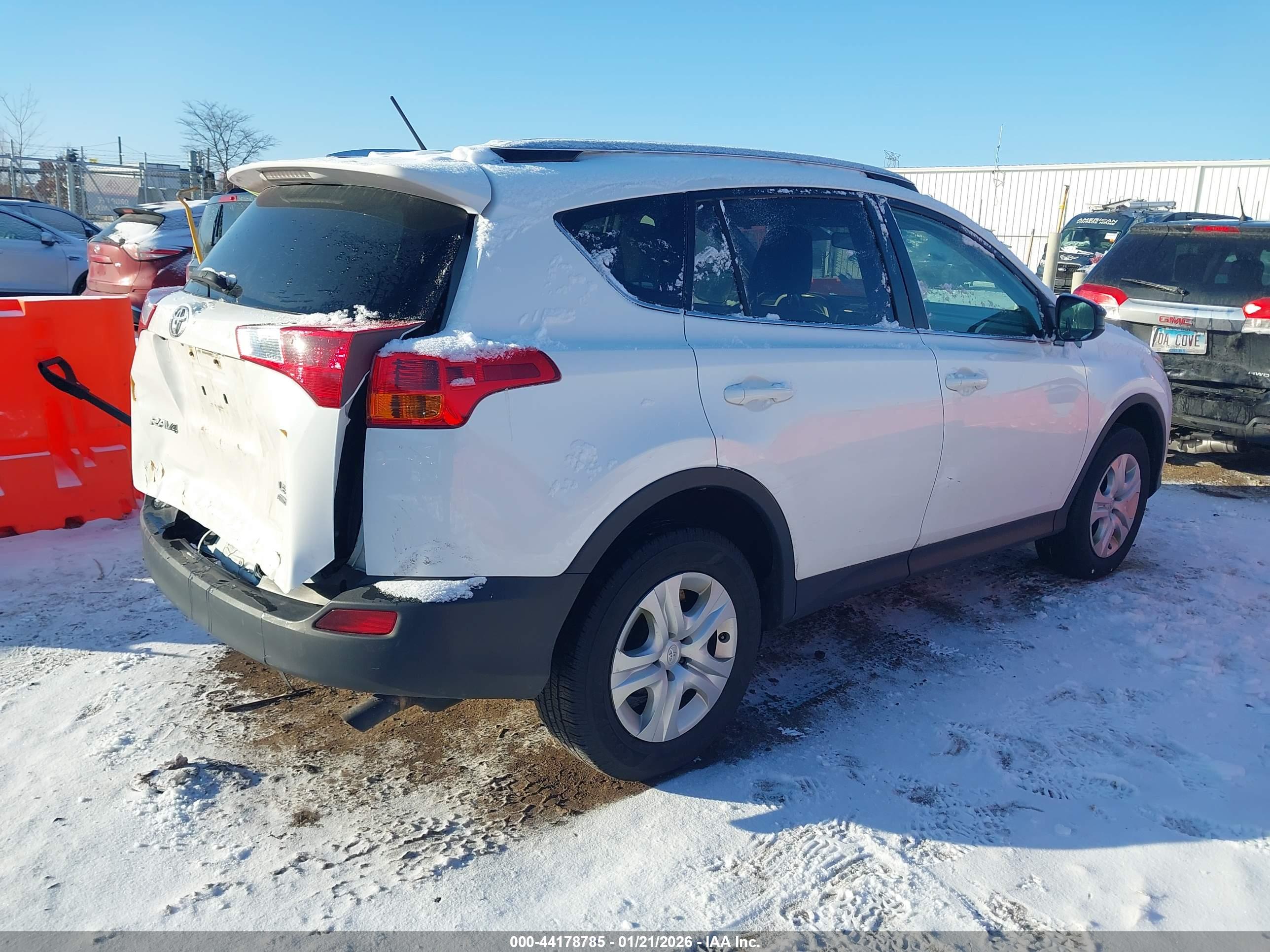 TOYOTA RAV4 image 4