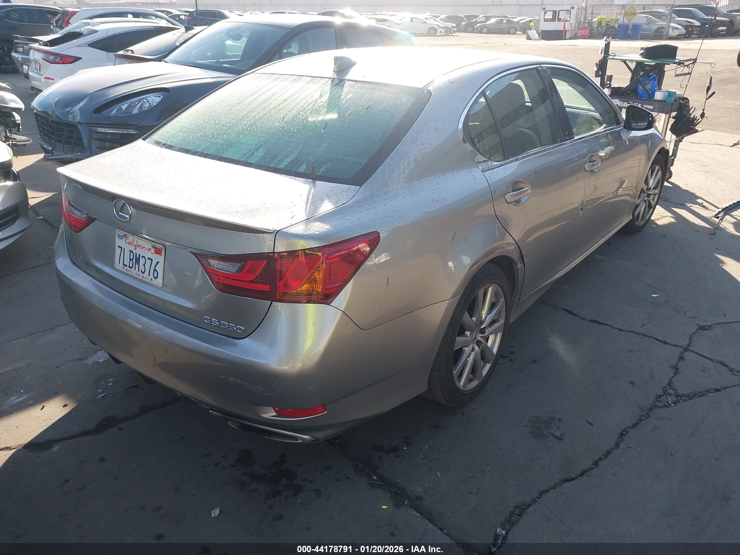 LEXUS GS image 4