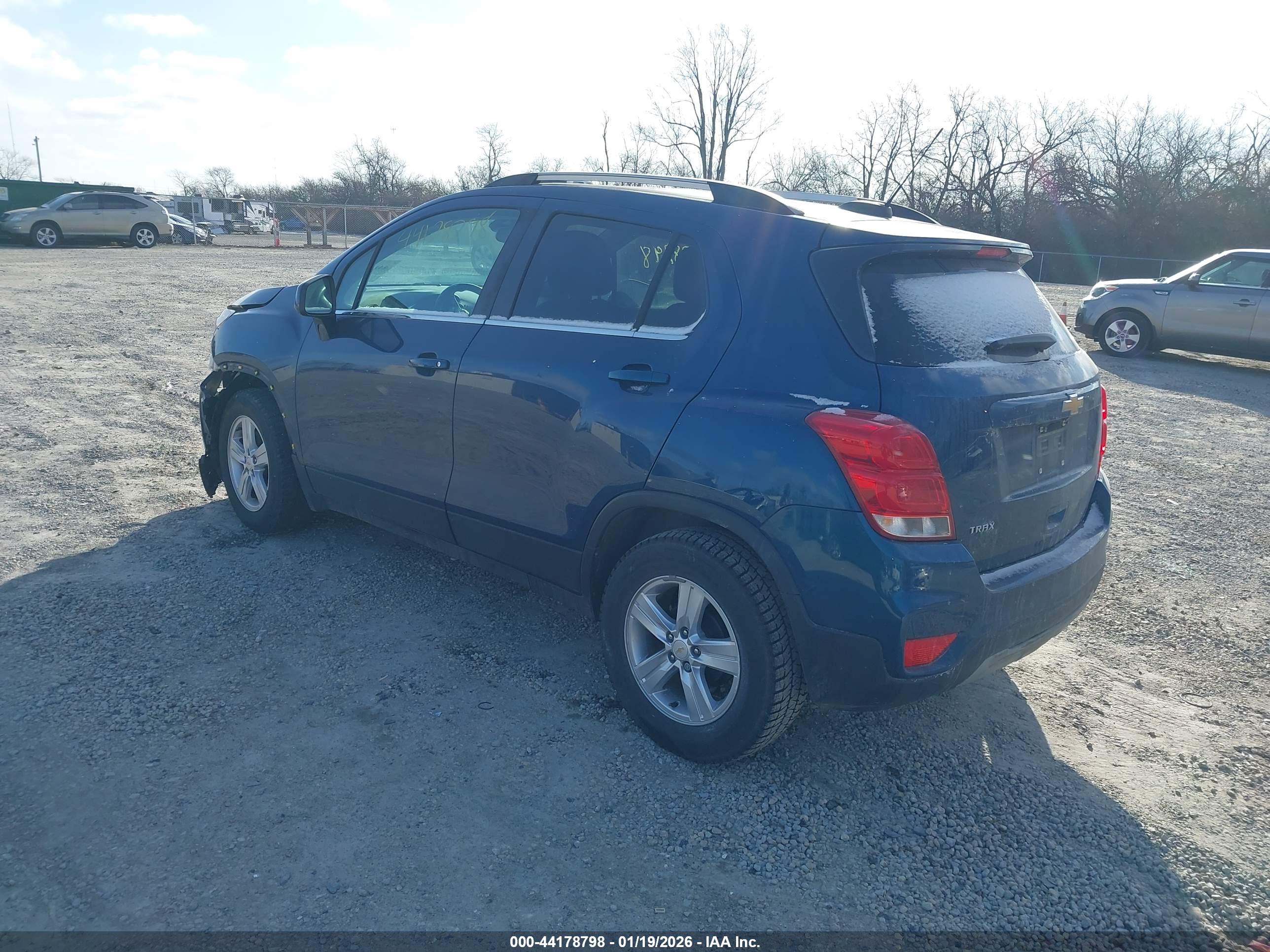 CHEVROLET TRAX image 3