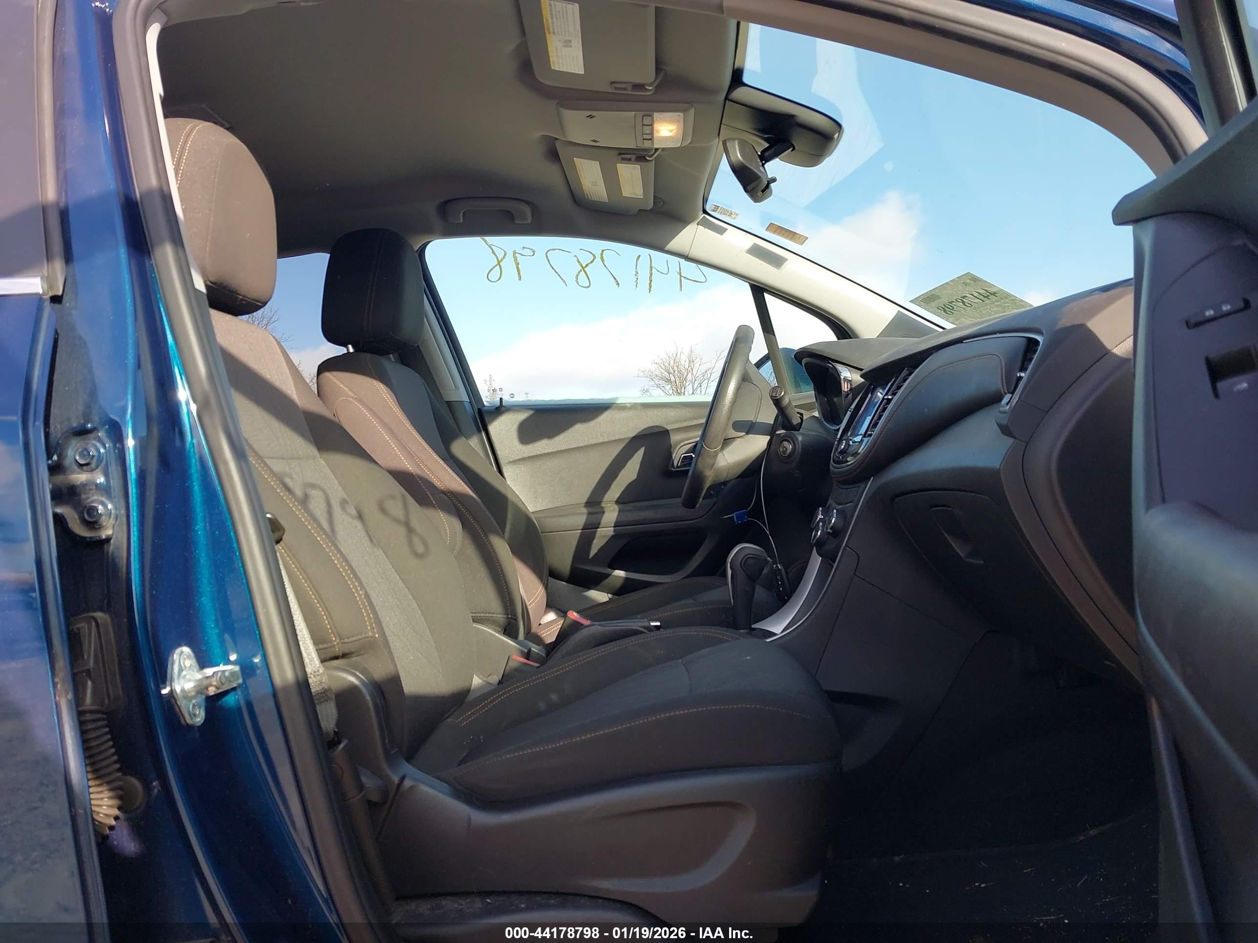 CHEVROLET TRAX image 5