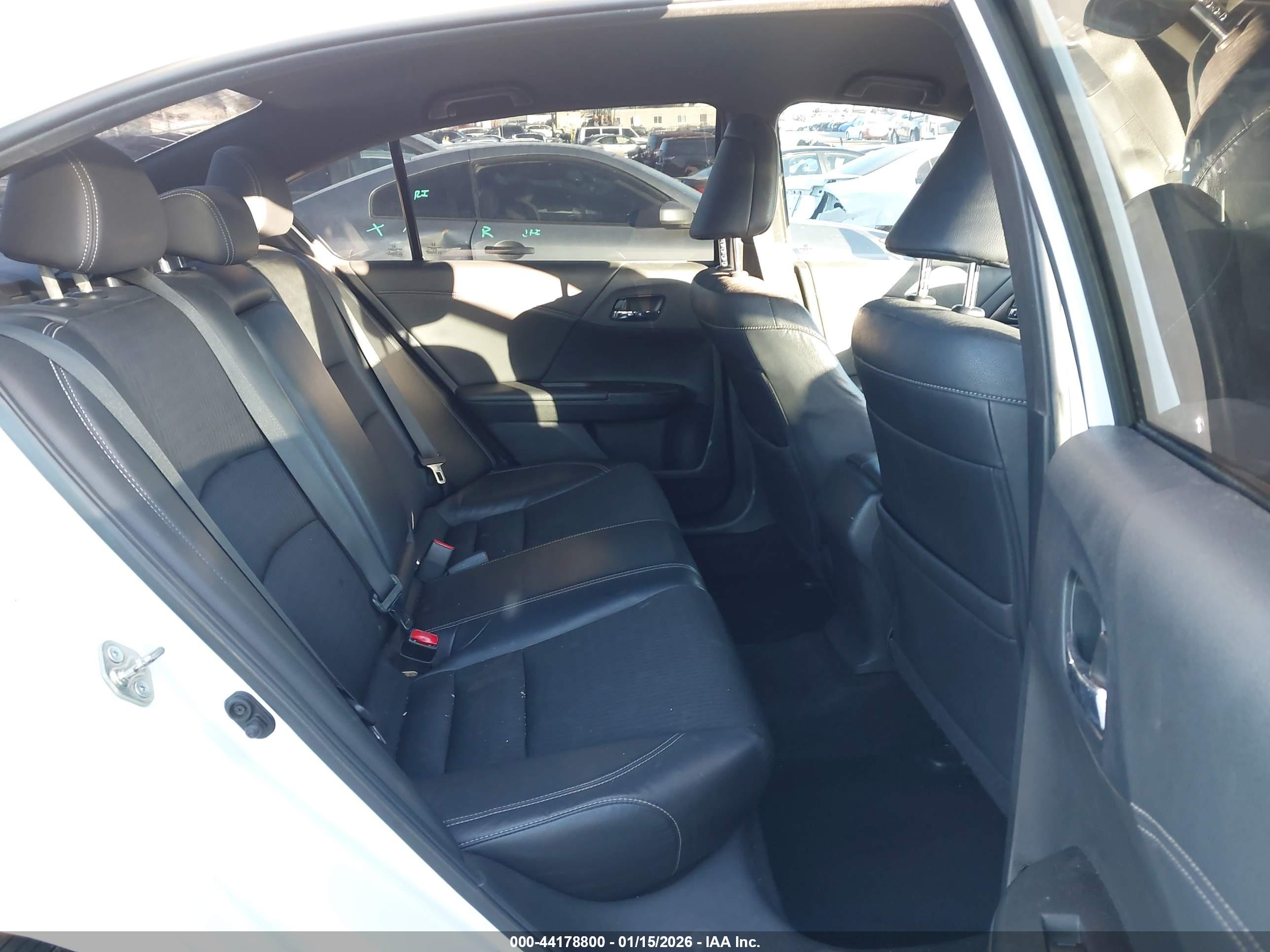 HONDA ACCORD image 8