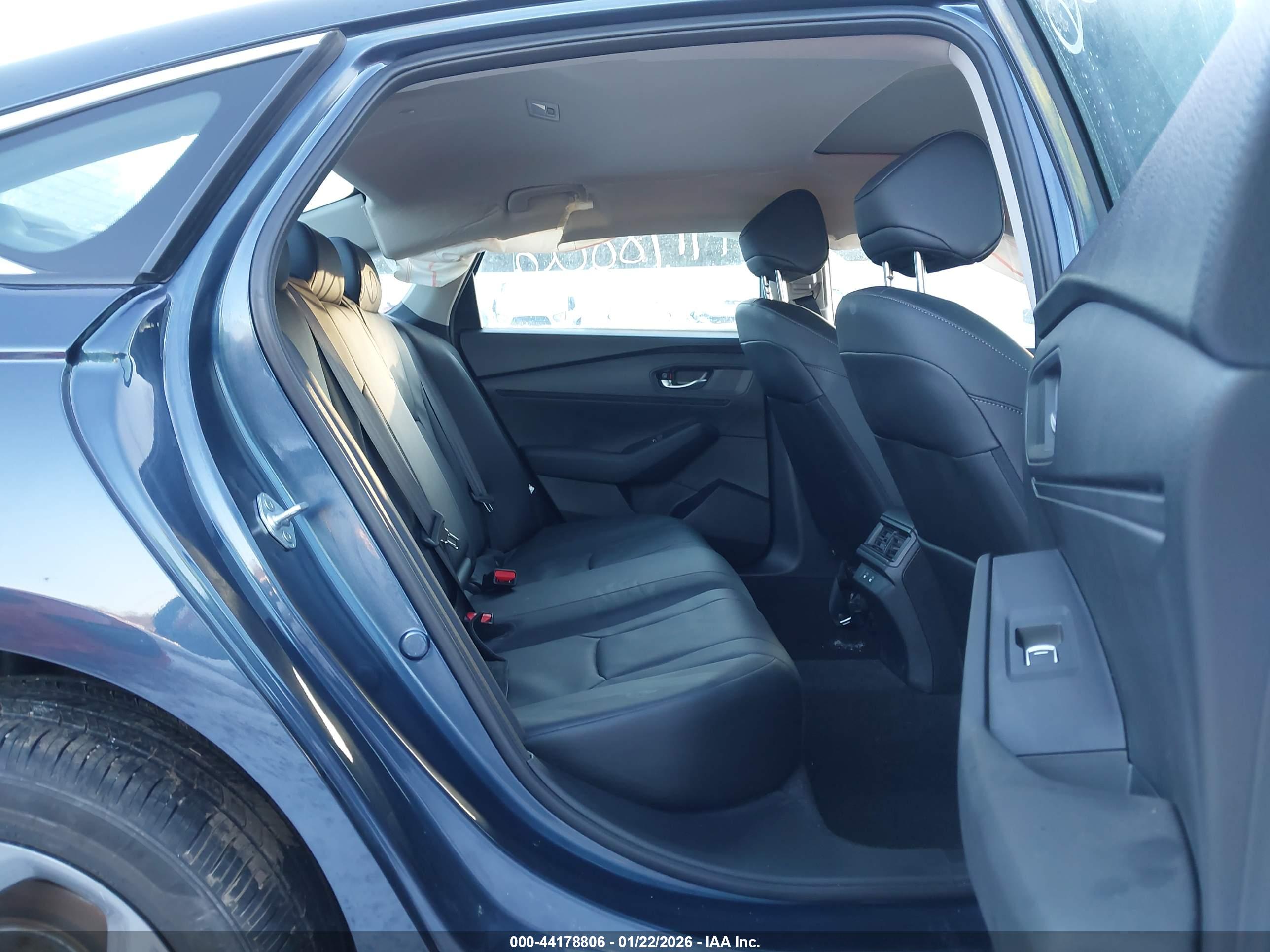 HONDA ACCORD image 8