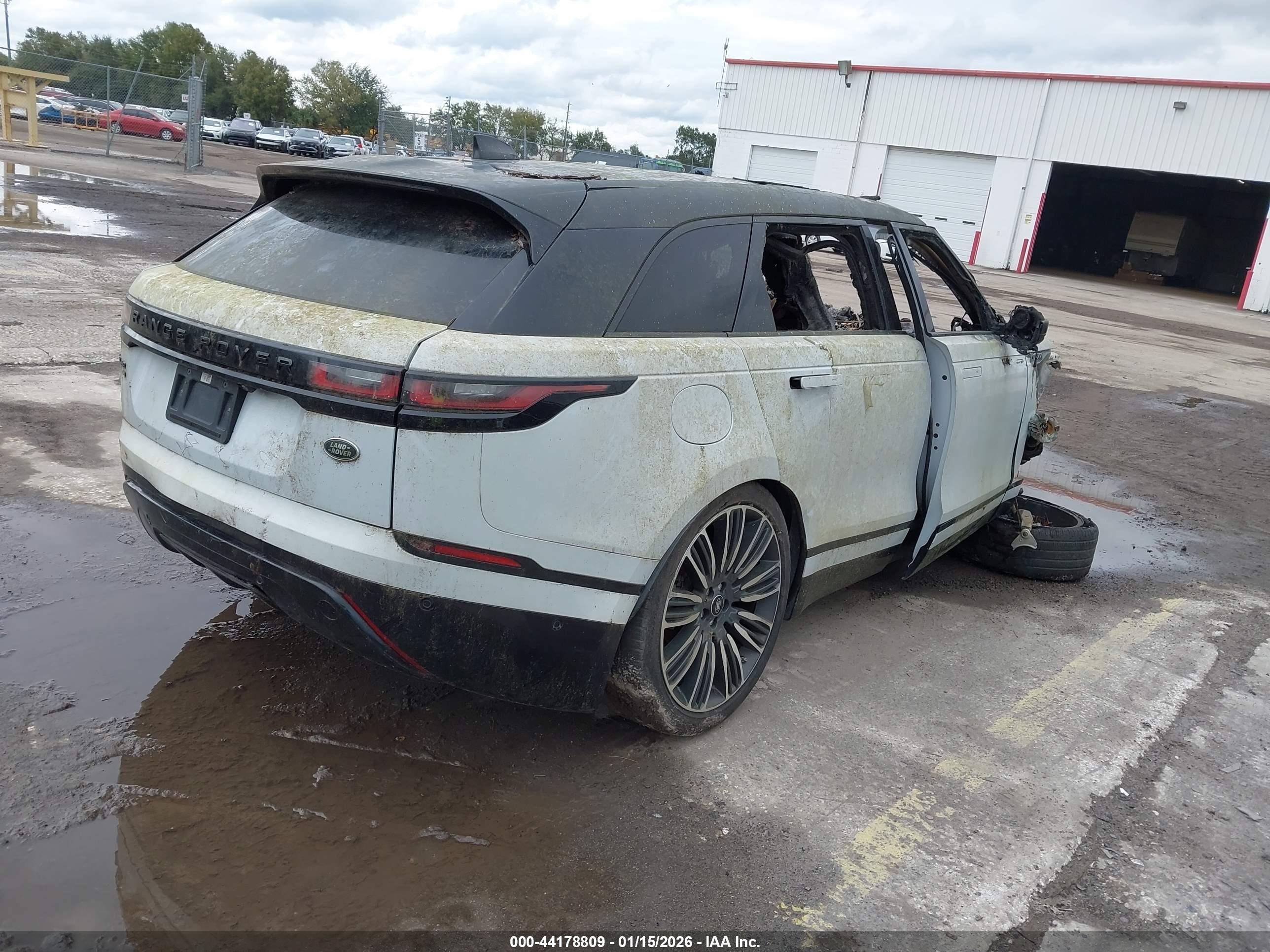 LAND ROVER image 4