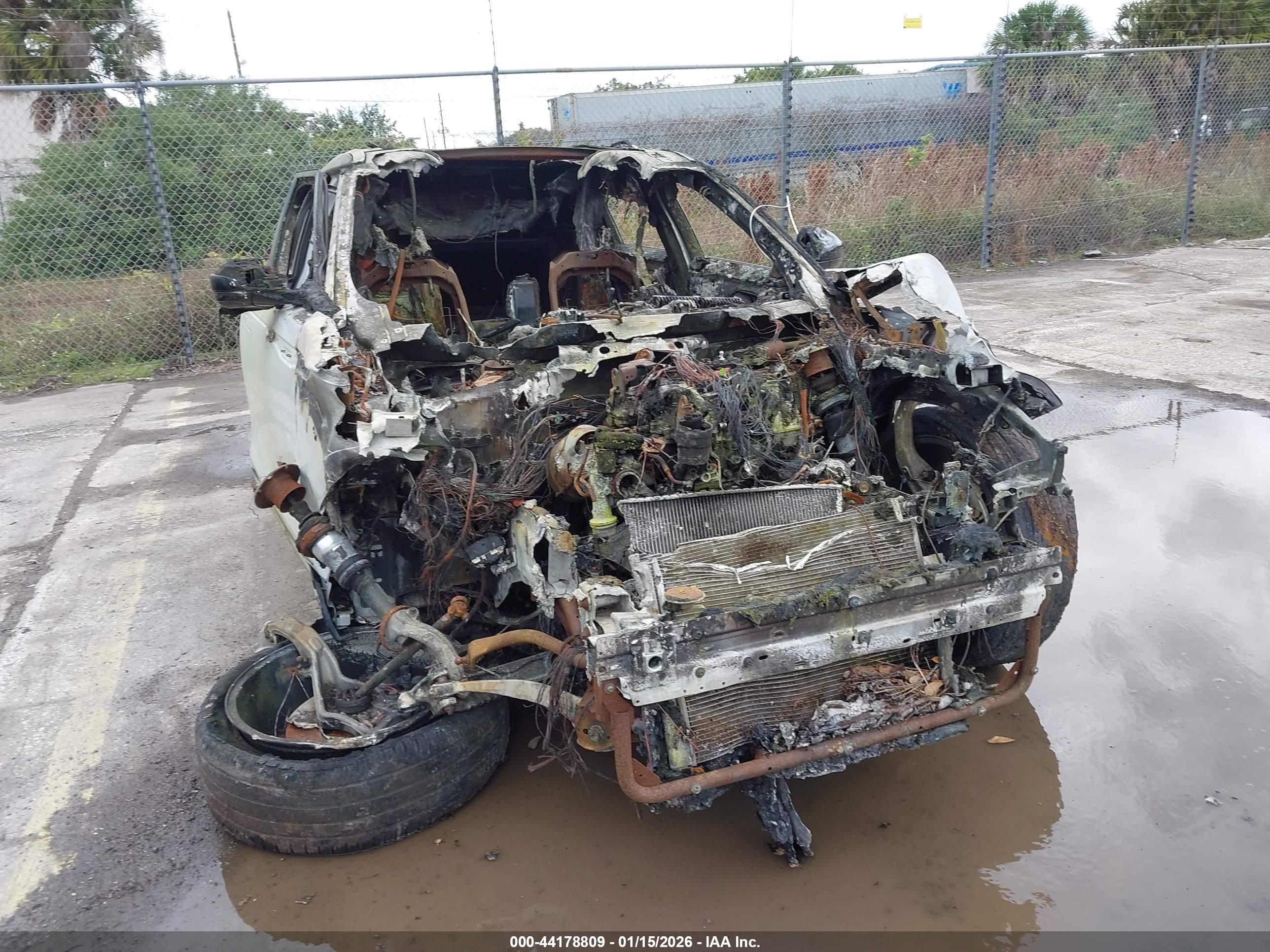 LAND ROVER image 6