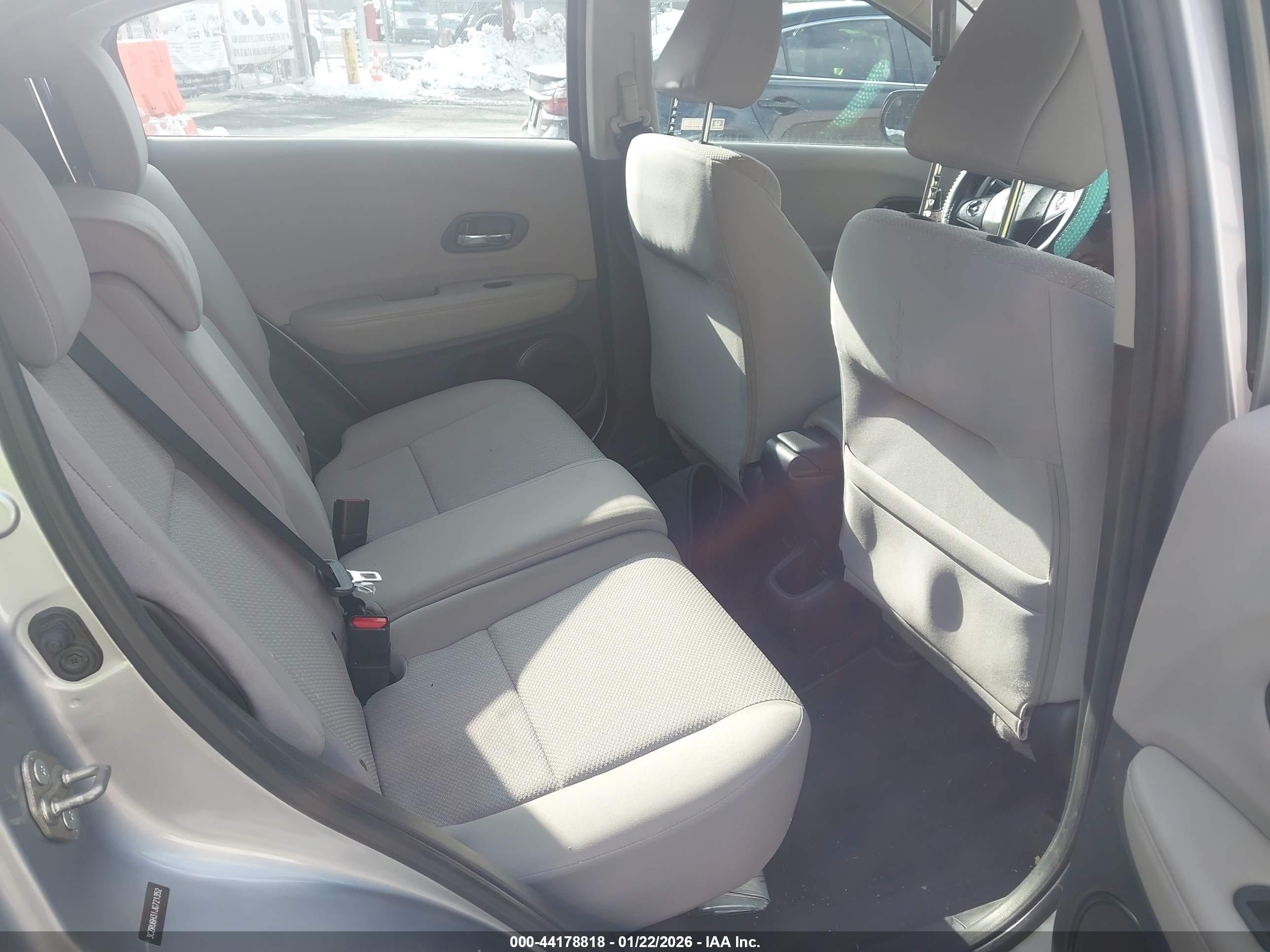 HONDA HR-V image 8