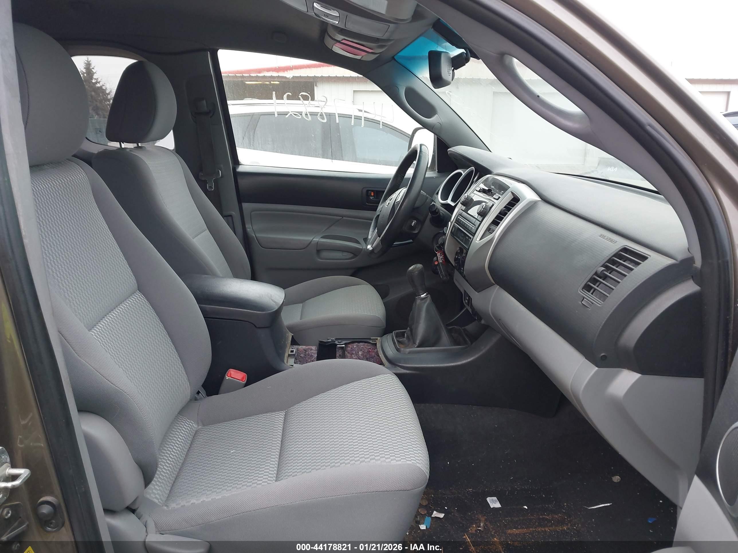 TOYOTA TACOMA image 5