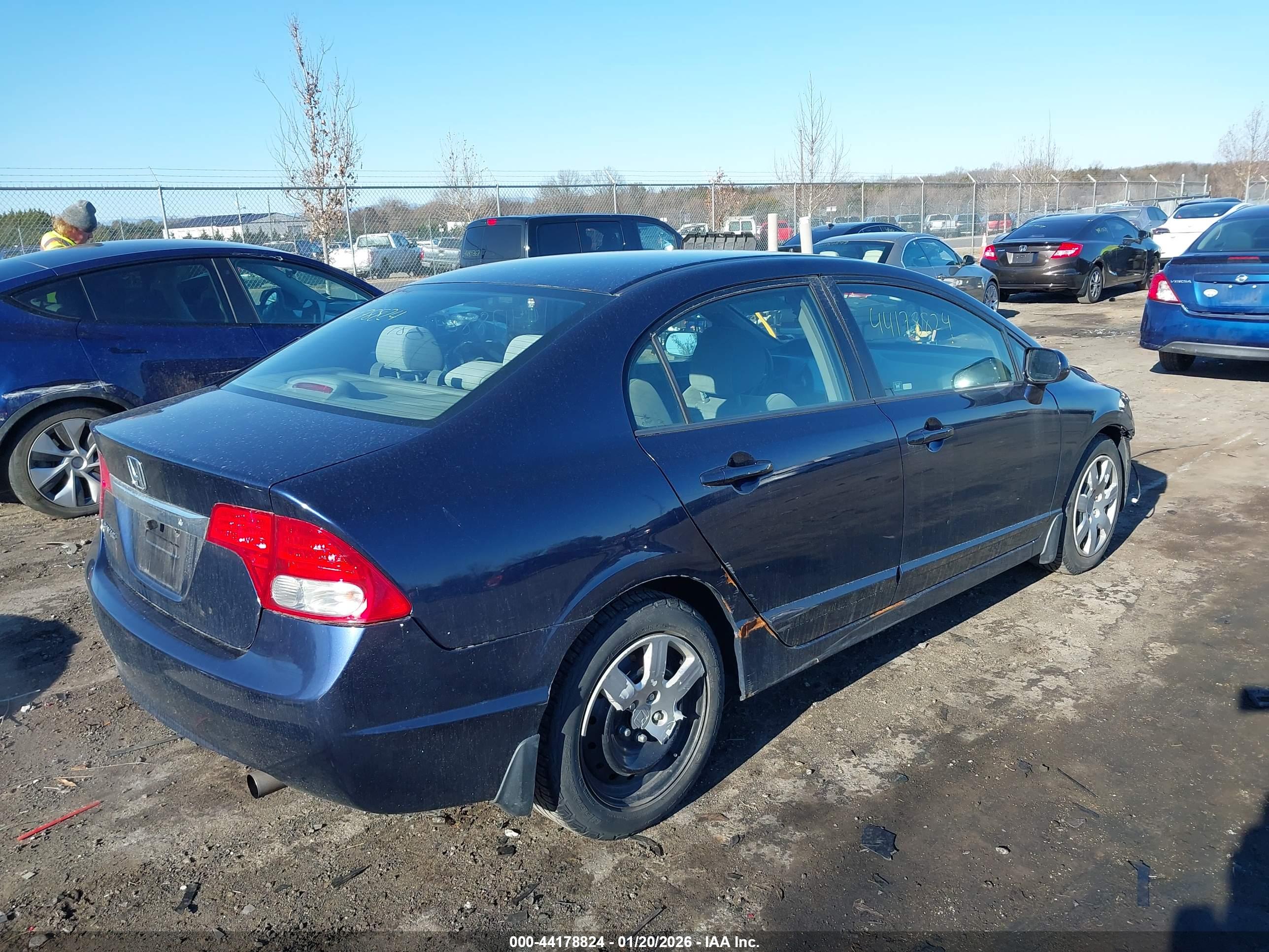 HONDA CIVIC image 4