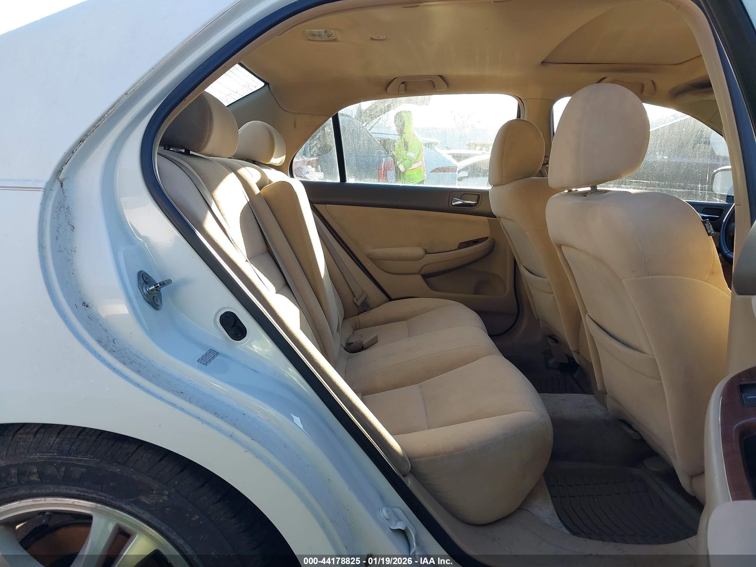 HONDA ACCORD image 8