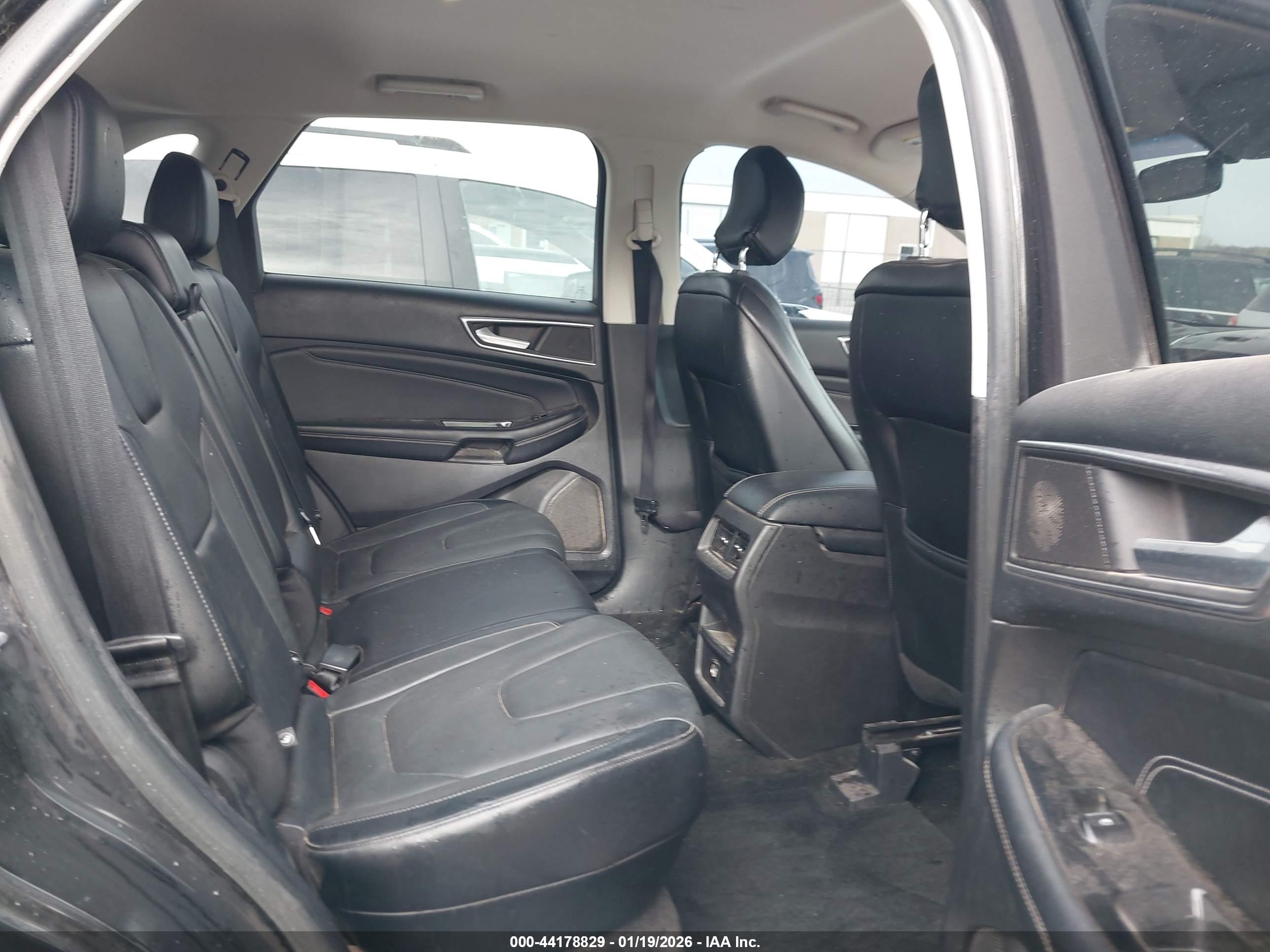 FORD EDGE image 8