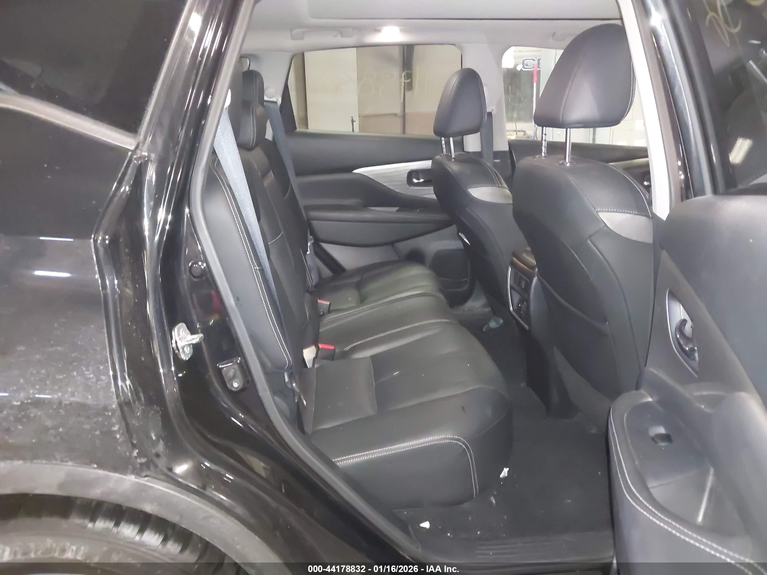 NISSAN MURANO image 8