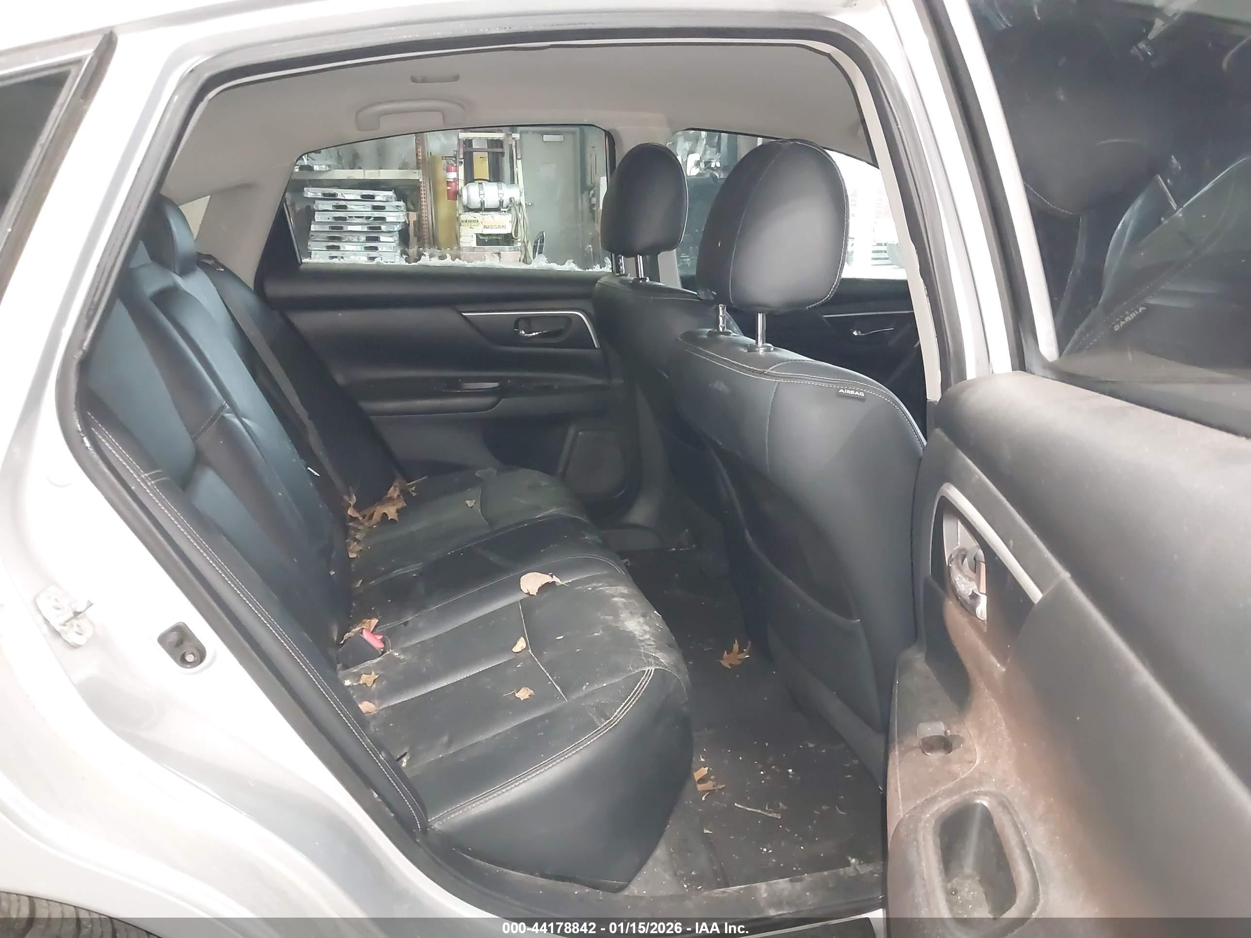 NISSAN ALTIMA image 8