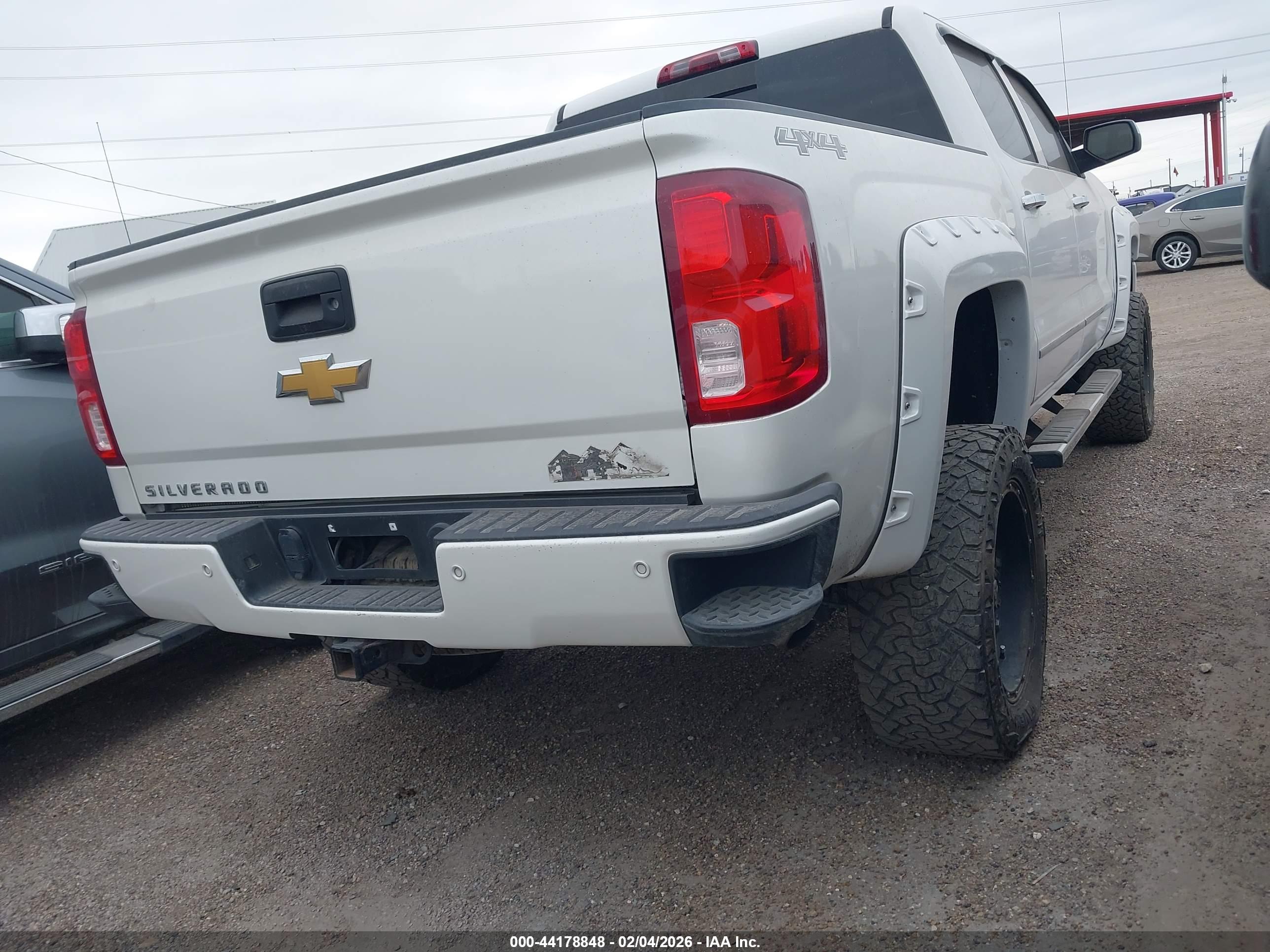 CHEVROLET SILVERADO image 4