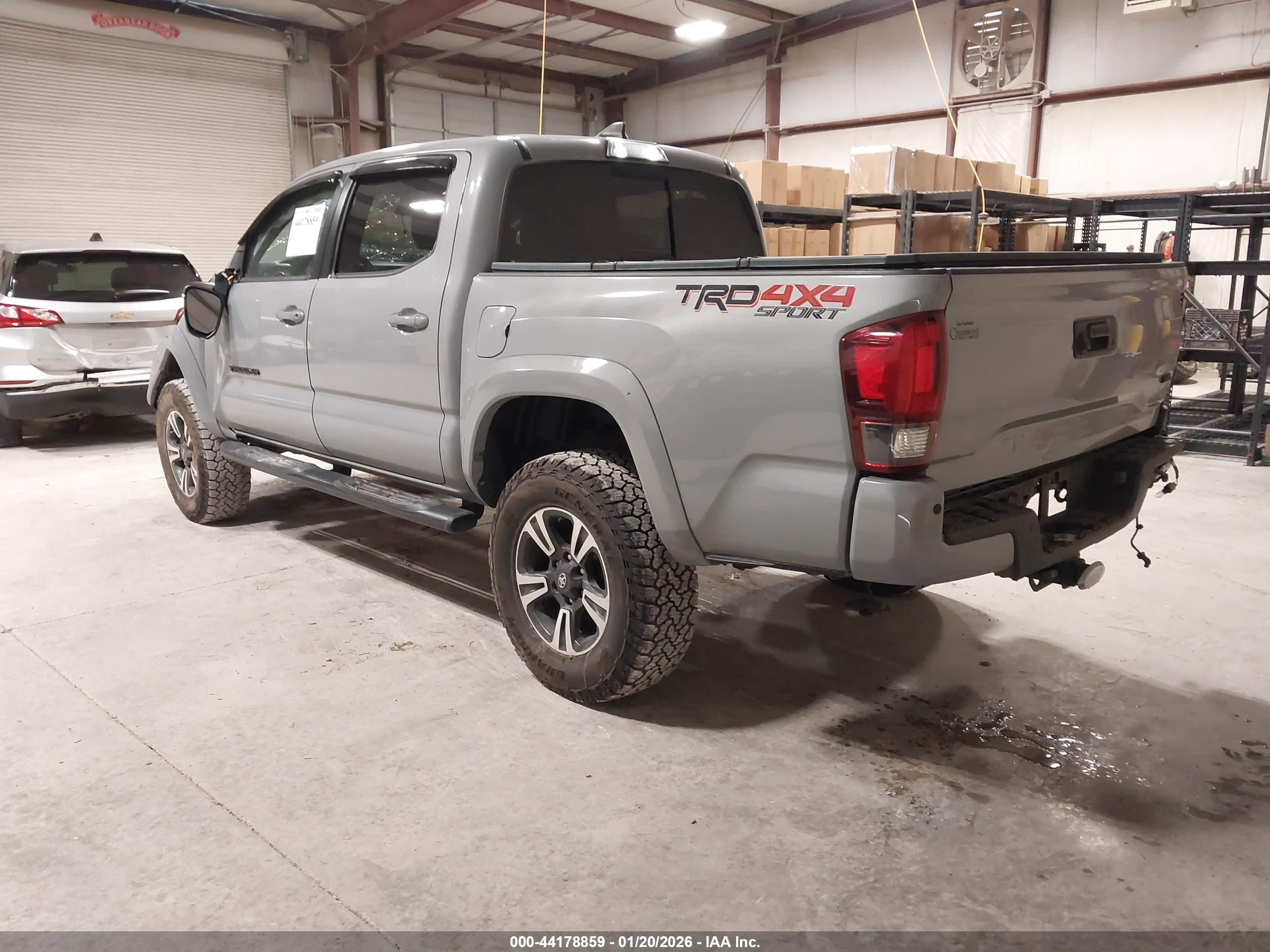 TOYOTA TACOMA image 3