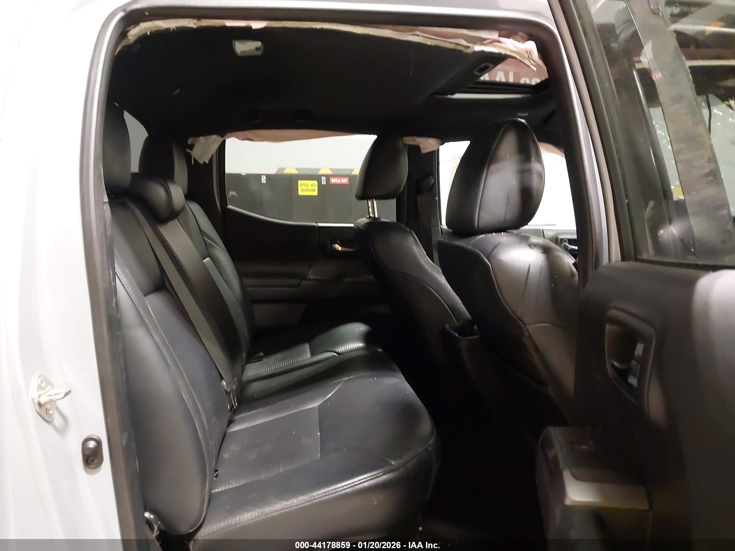 TOYOTA TACOMA image 8