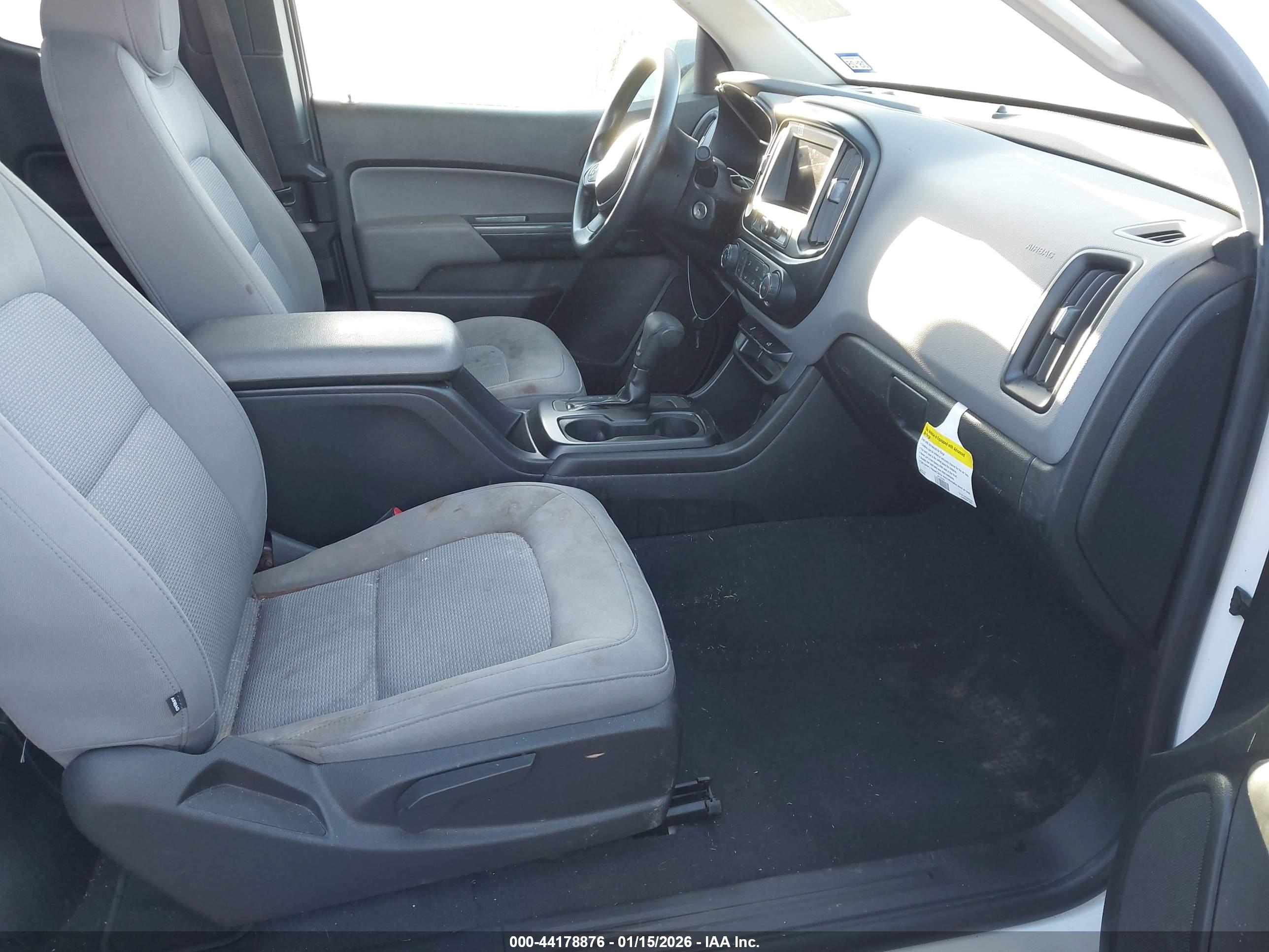 CHEVROLET COLORADO image 5