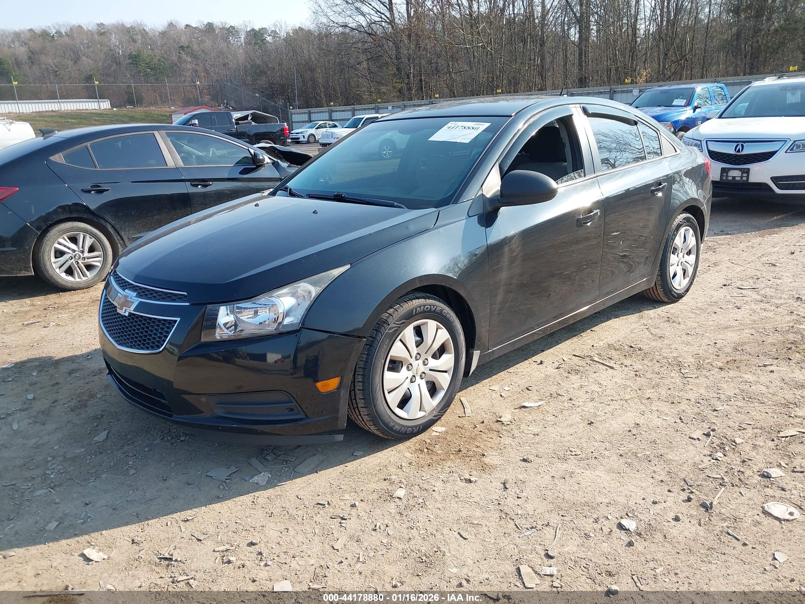CHEVROLET CRUZE image 2