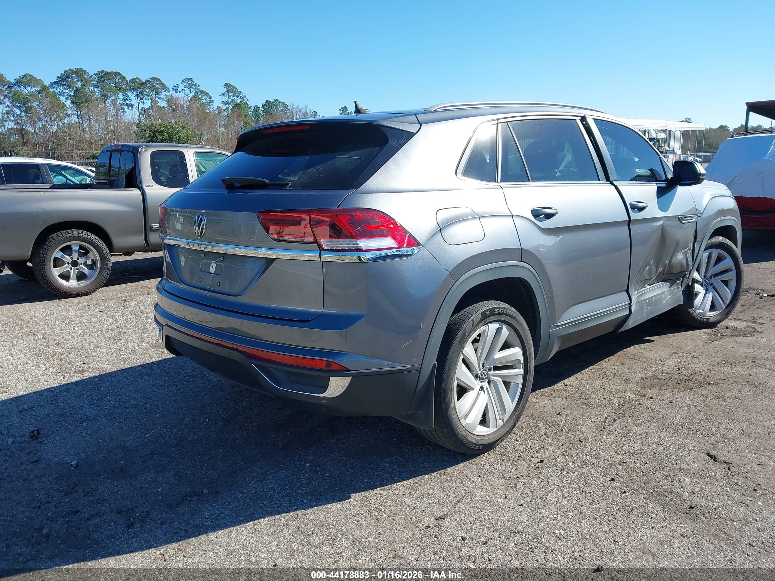 VOLKSWAGEN ATLAS image 4