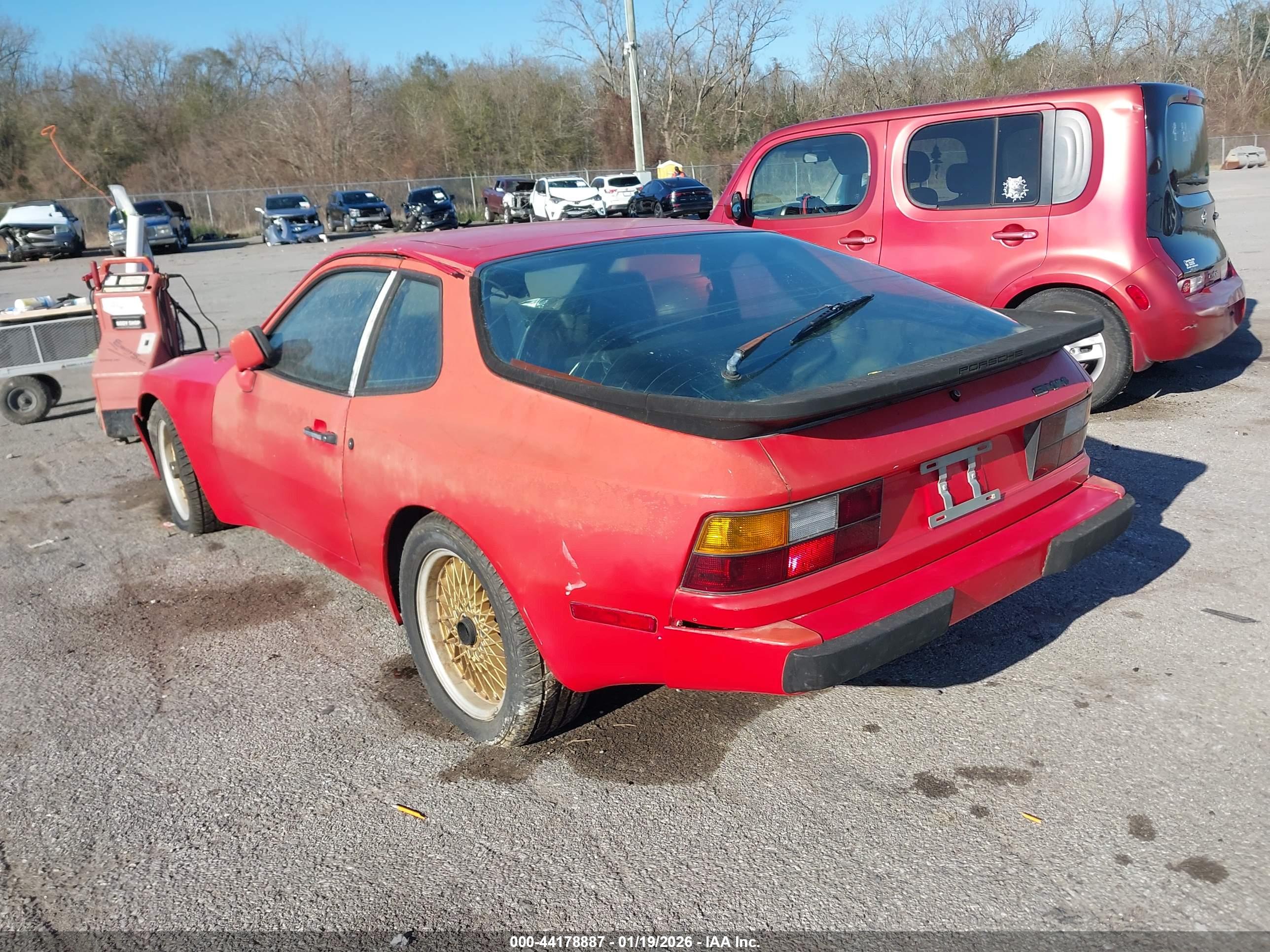 PORSCHE 944 image 3