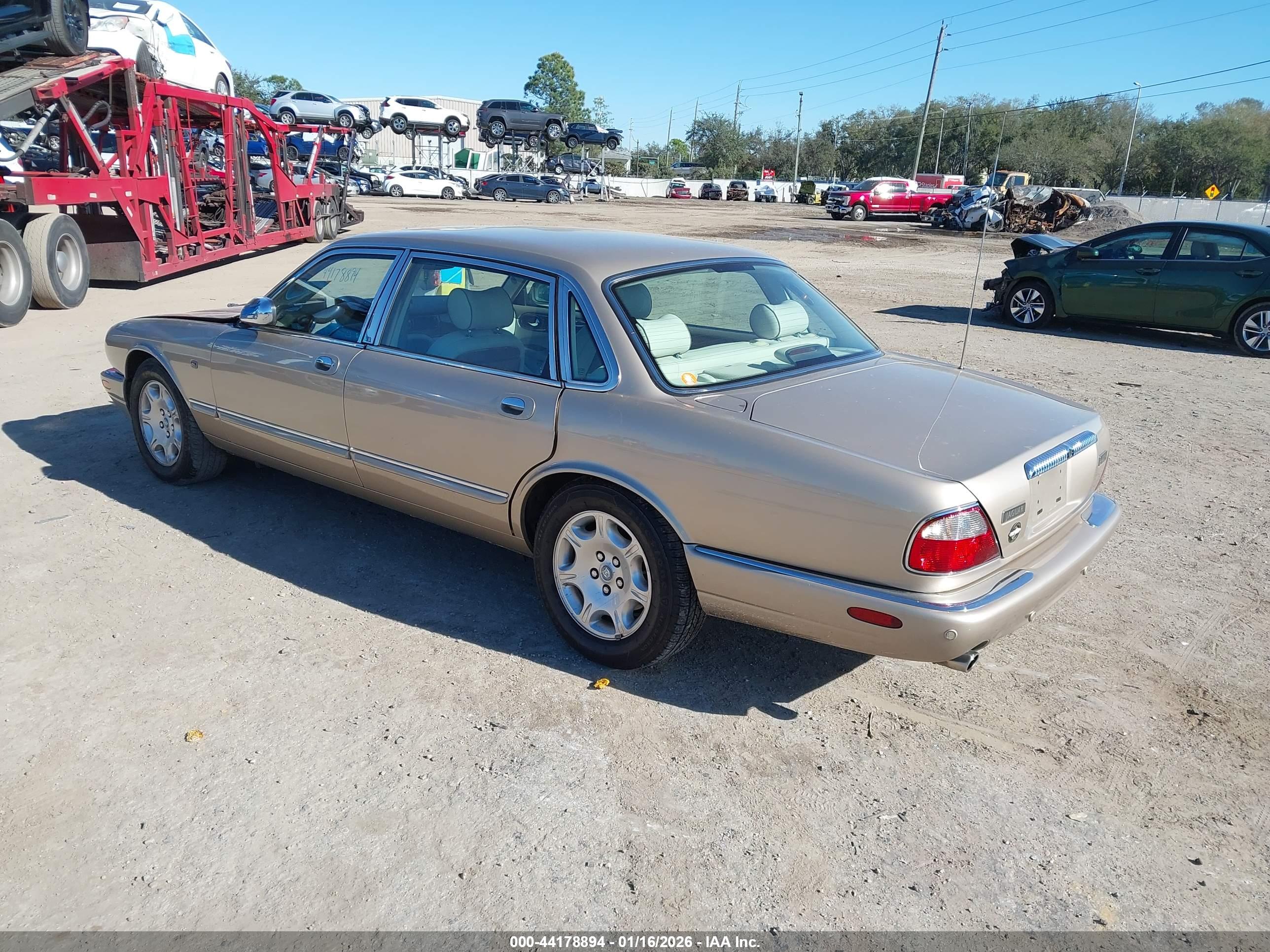 JAGUAR XJ8 image 3