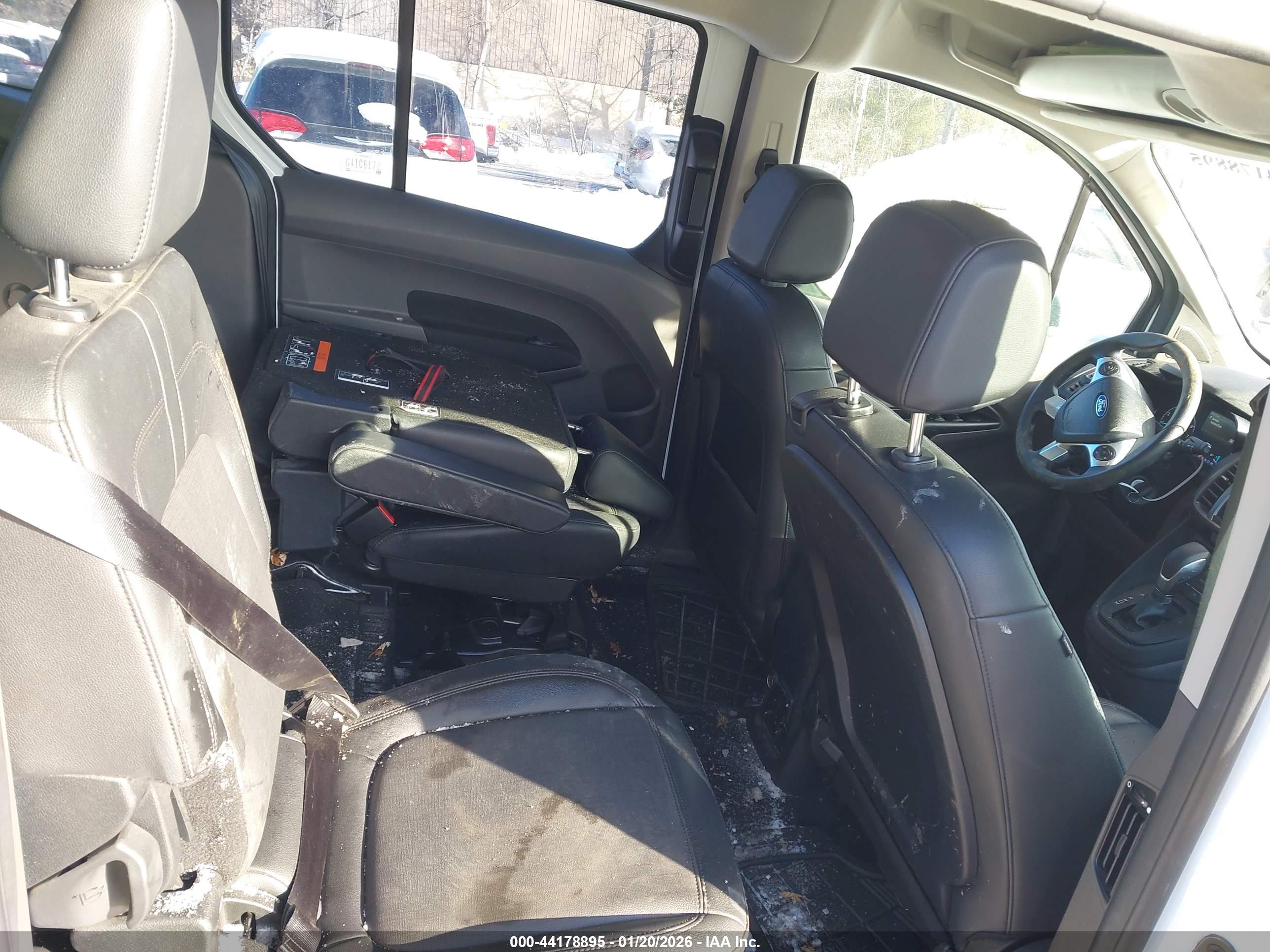 FORD TRANSIT image 8